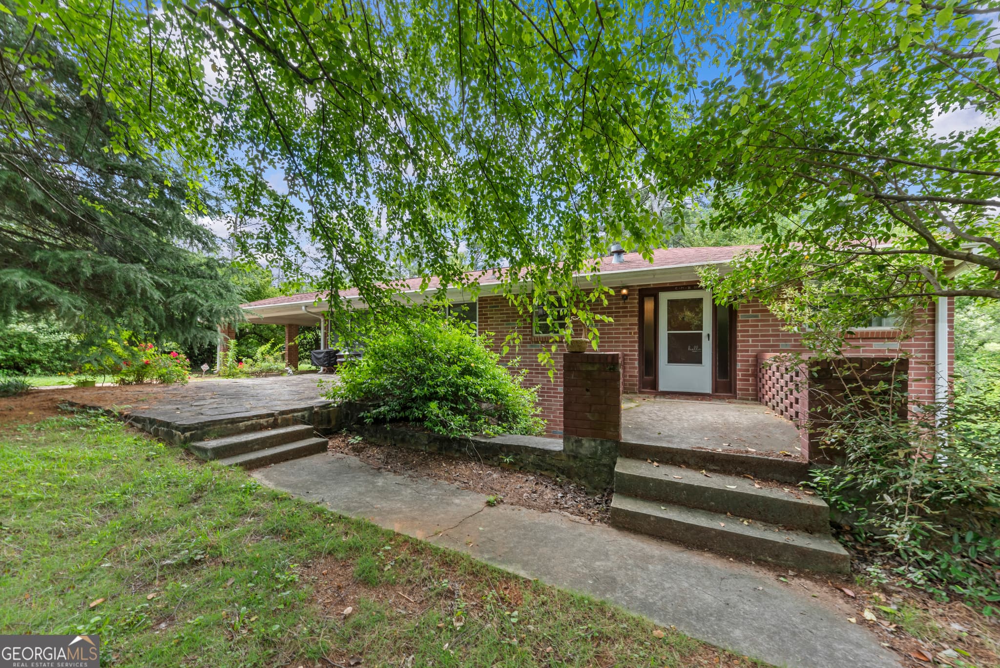 3 bedroom, 2 bathroom, 1,676 sq ft single family residence sold at 679 New Hope Road, Lawrenceville, GA 30046