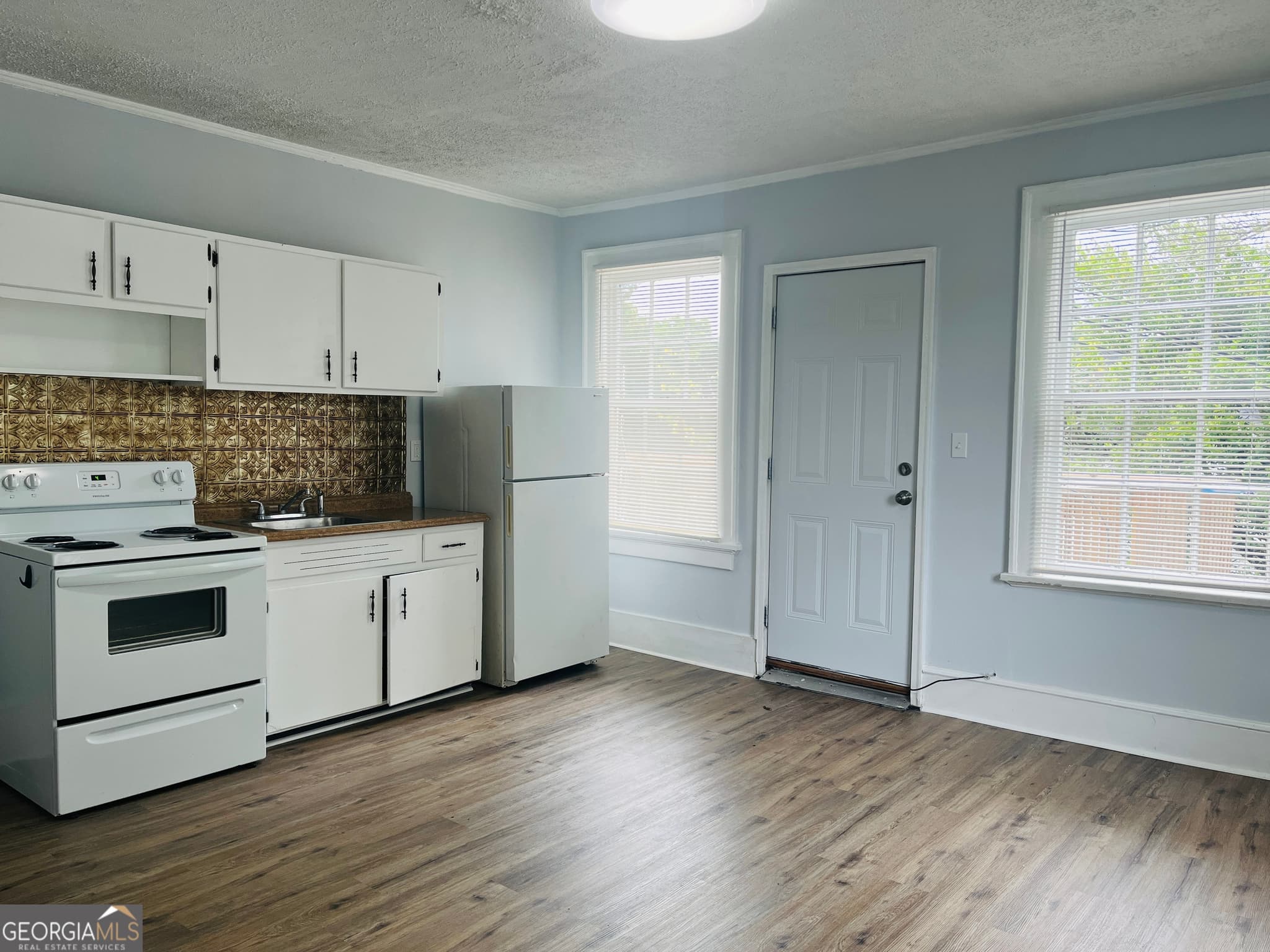 1 bedroom, 1 bathroom, 750 sq ft single family residence for rent at 504 Broad Street APT 7, Lagrange, GA 30240 for $750 a month — photo 7