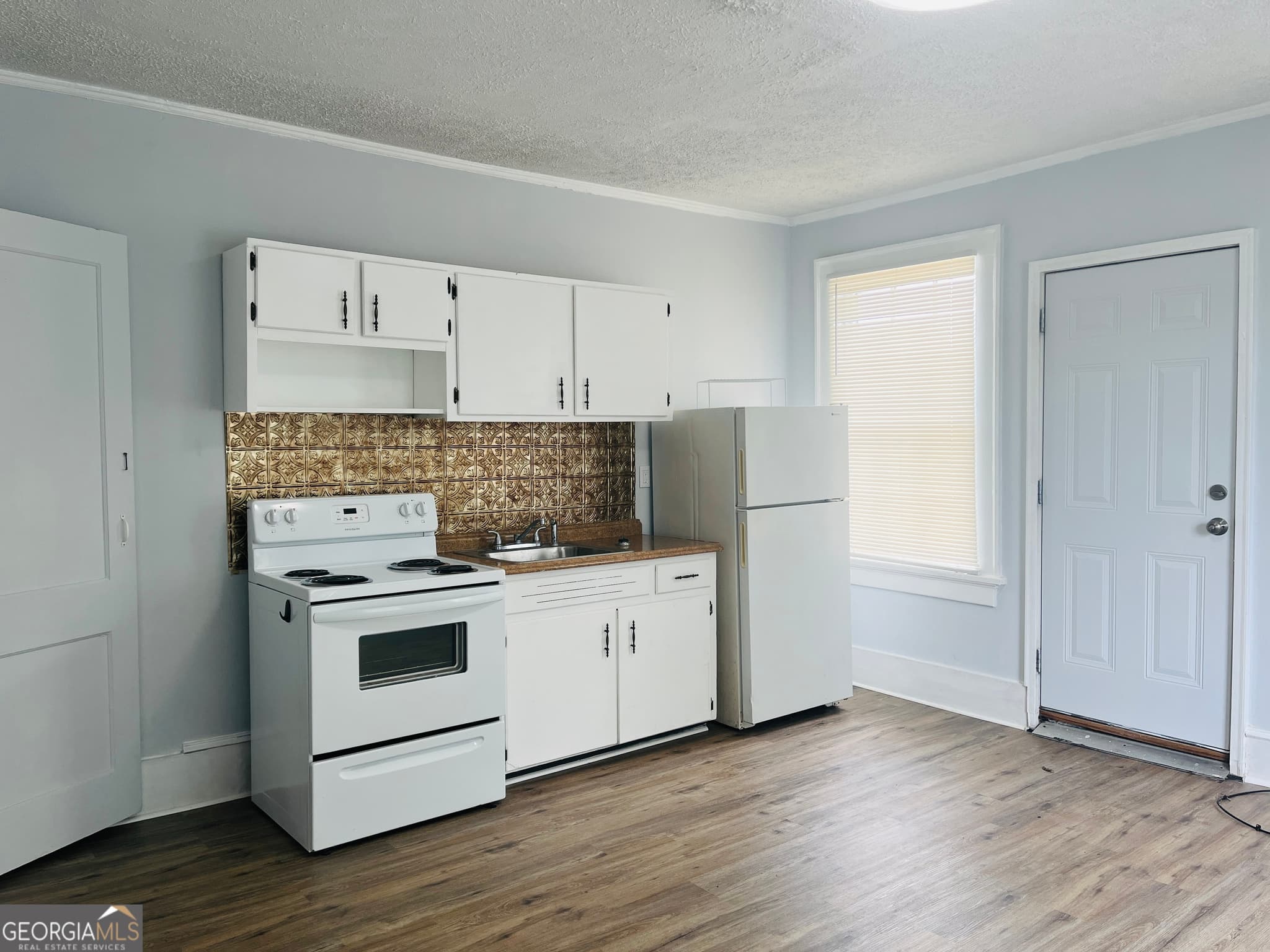 1 bedroom, 1 bathroom, 750 sq ft single family residence for rent at 504 Broad Street APT 7, Lagrange, GA 30240 for $750 a month — photo 4