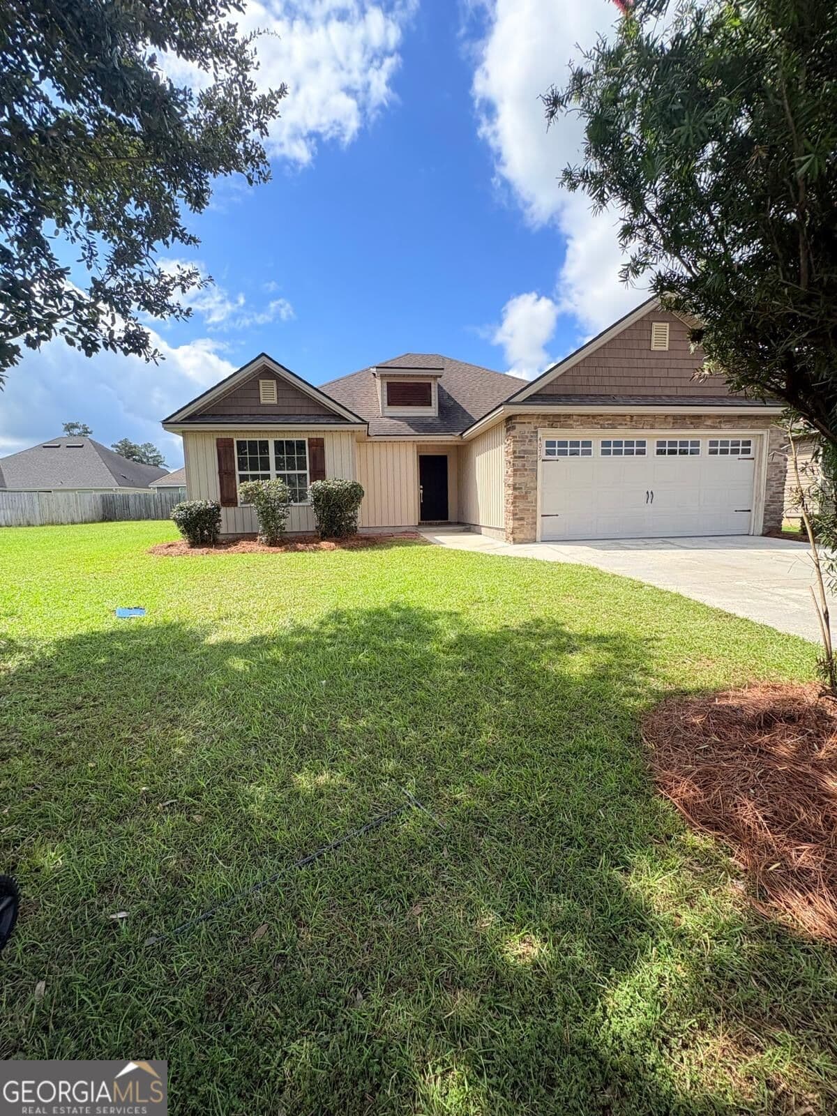 3 bedroom, 2 bathroom single family residence sold at 4079 Willow Round Road, Hahira, GA 31632