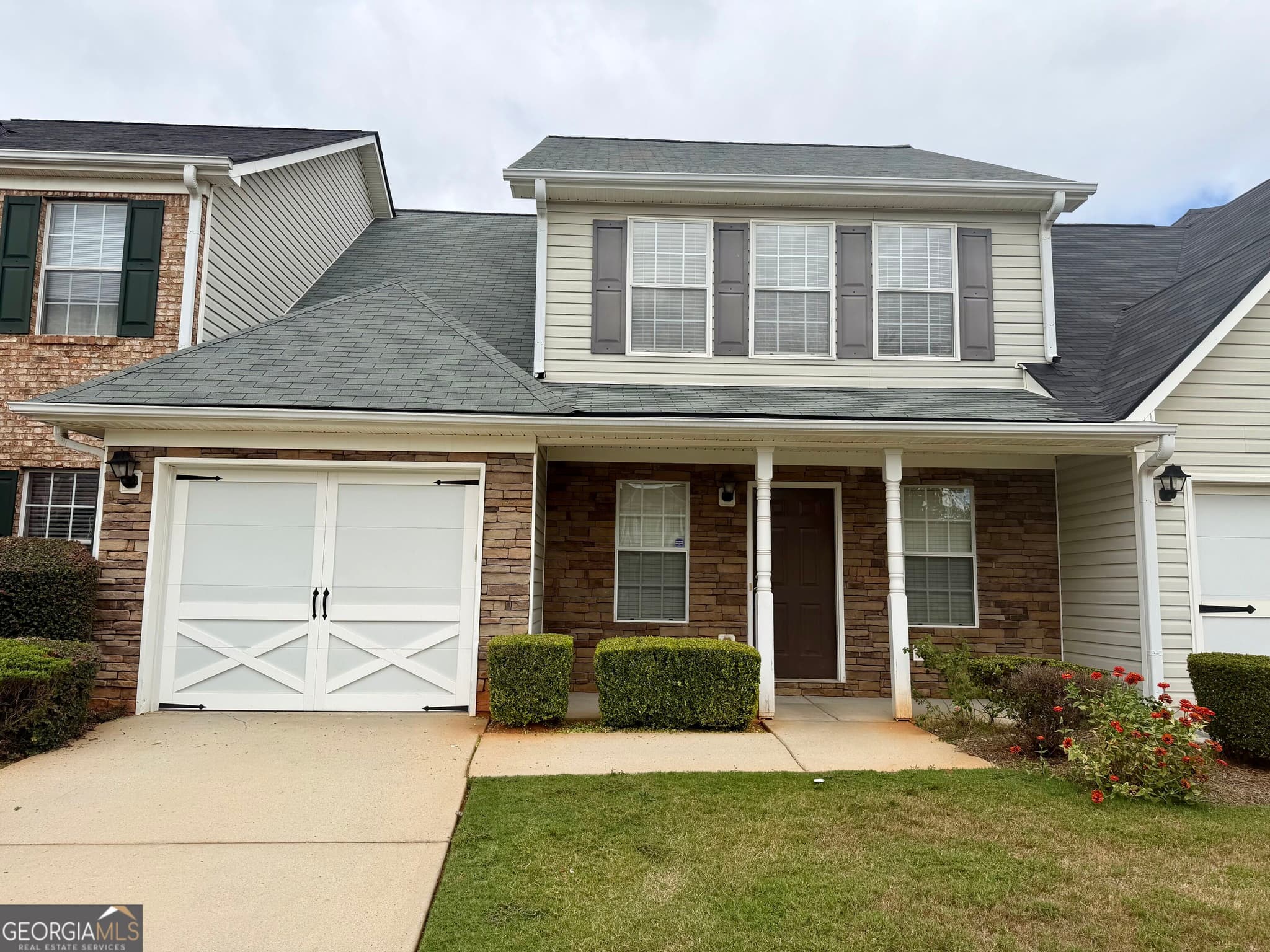 3 bedroom, 2.5 bathroom, 1,708 sq ft townhouse for sale at 2015 Village Run Drive, Mcdonough, GA 30252 — photo 1 of 28