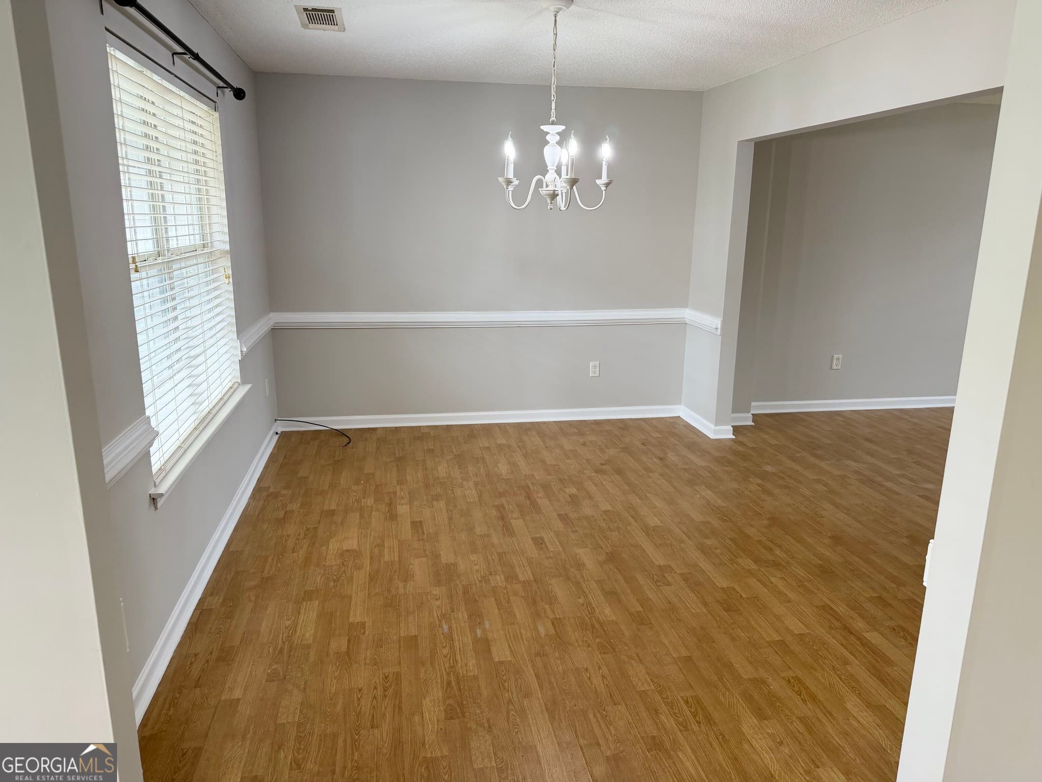 3 bedroom, 2.5 bathroom, 1,708 sq ft townhouse for sale at 2015 Village Run Drive, Mcdonough, GA 30252 — photo 9