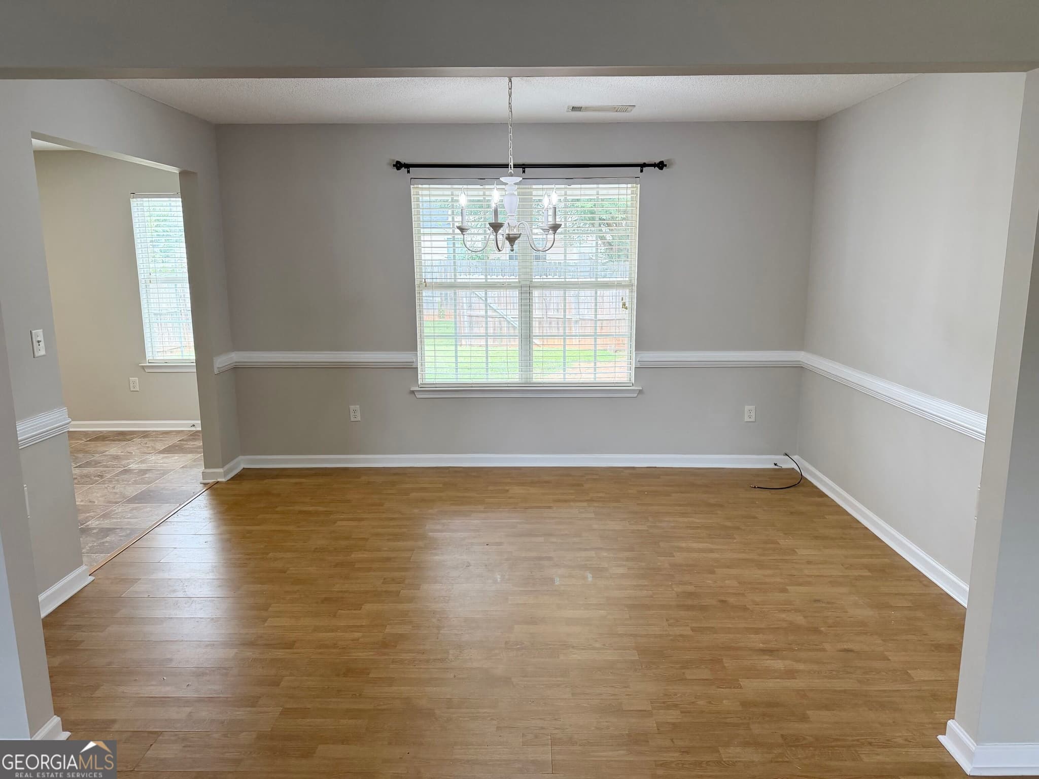 3 bedroom, 2.5 bathroom, 1,708 sq ft townhouse for sale at 2015 Village Run Drive, Mcdonough, GA 30252 — photo 8