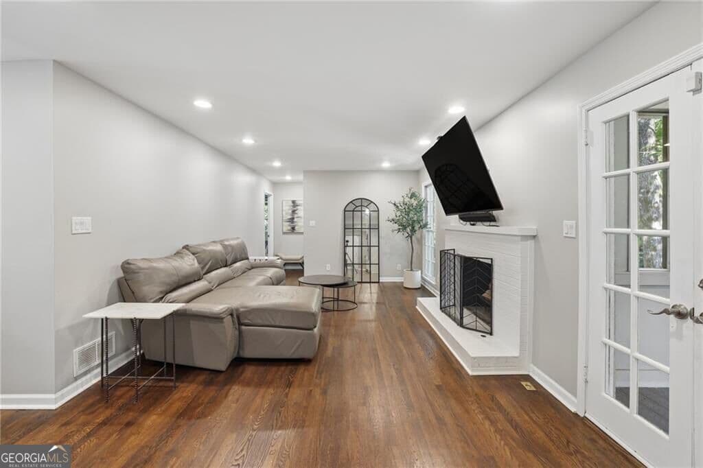 5 bedroom, 4.5 bathroom single family residence for sale at 1020 Winding Creek Trail, Sandy Springs, GA 30328 — photo 10