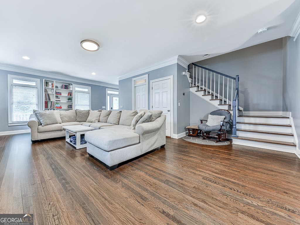 4 bedroom, 3.5 bathroom, 2,198 sq ft single family residence for sale at 925 Rice Street, Atlanta, GA 30318 — photo 5