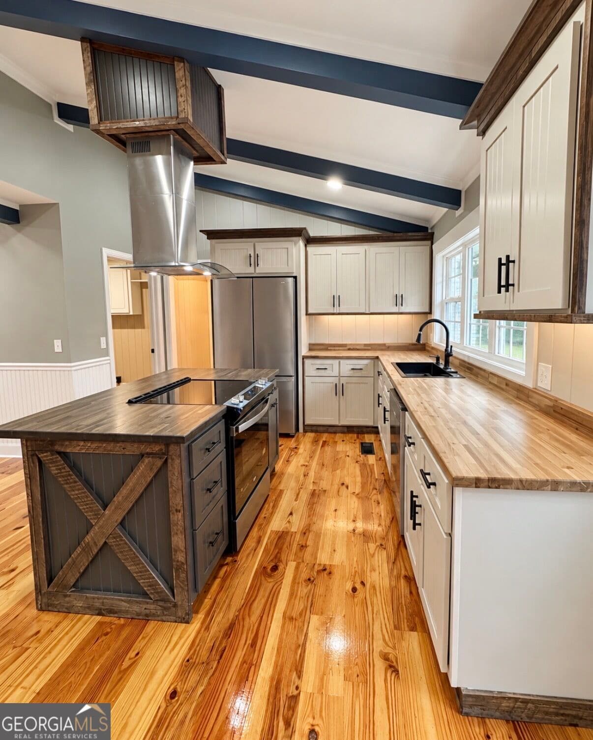 4 bedroom, 4 bathroom, 3,596 sq ft single family residence for sale at 405 N Broughton Street, Ailey, GA 30410 — photo 5