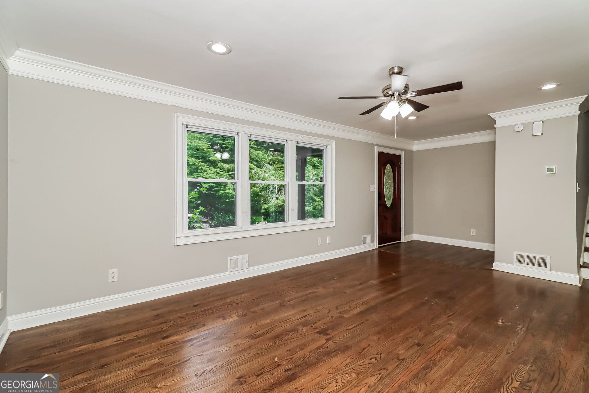 4 bedroom, 2 bathroom, 1,517 sq ft single family residence for sale at 3404 Sherrod Drive, Marietta, GA 30008 — photo 3