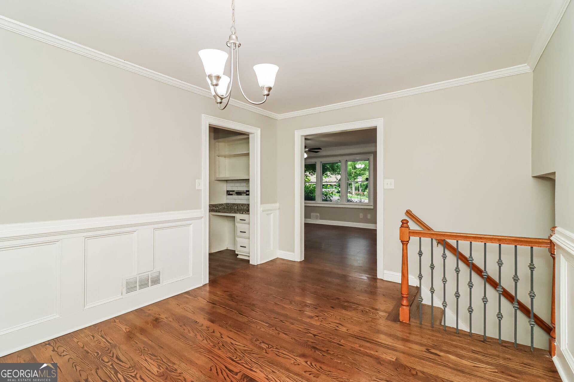 4 bedroom, 2 bathroom, 1,517 sq ft single family residence for sale at 3404 Sherrod Drive, Marietta, GA 30008 — photo 5