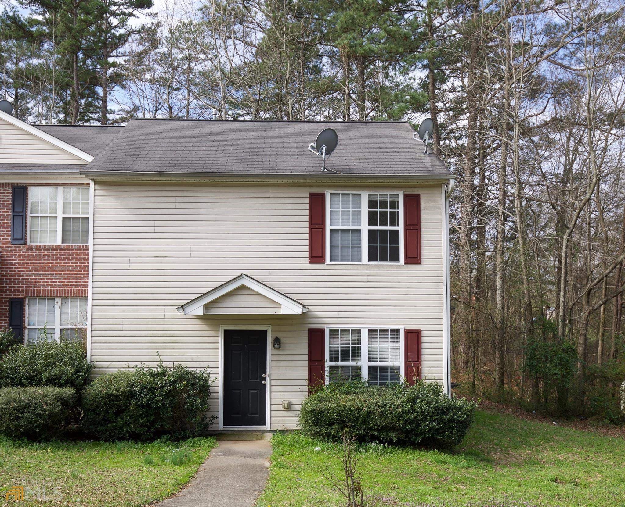 3 bedroom, 1.5 bathroom, 1,296 sq ft single family residence for rent at 8260 Max Court, Douglasville, GA 30134 for $1,550 a month