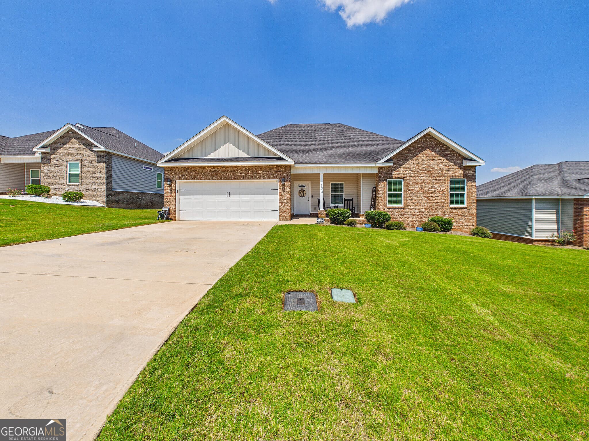 3 bedroom, 2 bathroom, 1,747 sq ft single family residence for sale at 405 Ledford Way, Bonaire, GA 31005 — photo 2