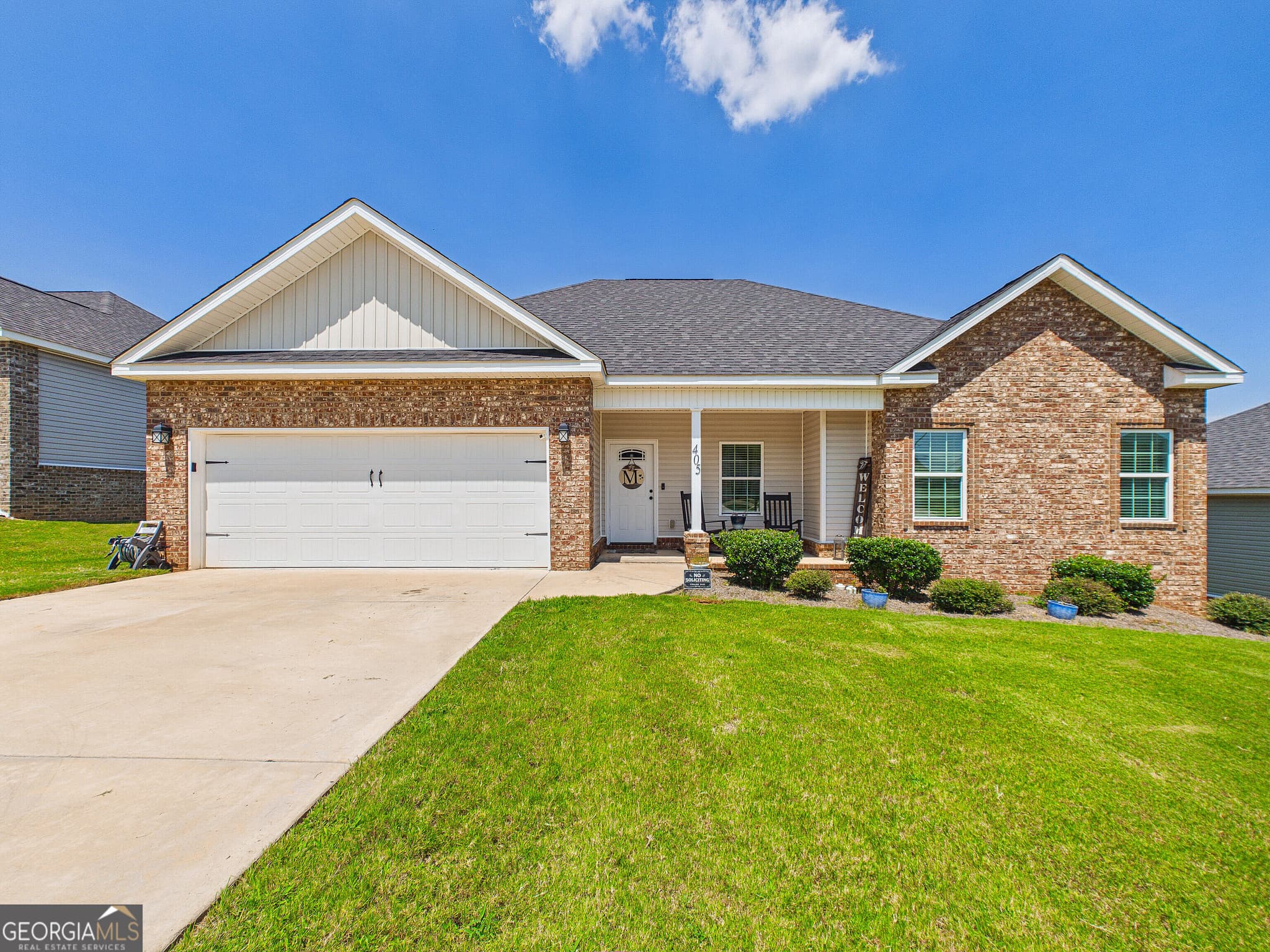 3 bedroom, 2 bathroom, 1,747 sq ft single family residence for sale at 405 Ledford Way, Bonaire, GA 31005 — photo 1 of 51