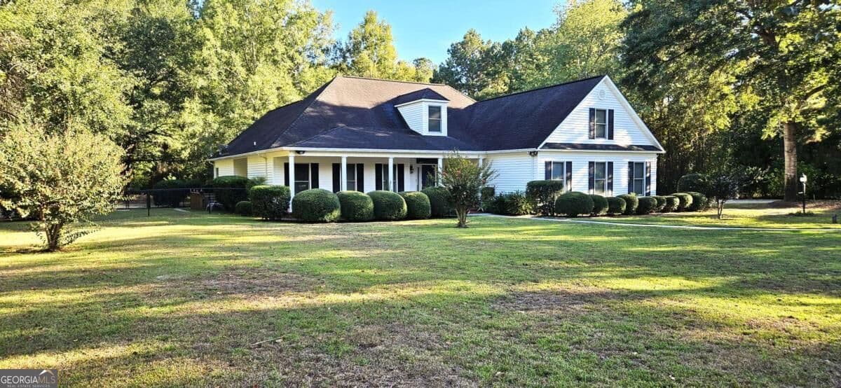 4 bedroom, 3 bathroom, 2,744 sq ft single family residence for sale at 330 Maria Sorrell Road, Statesboro, GA 30461 — photo 2