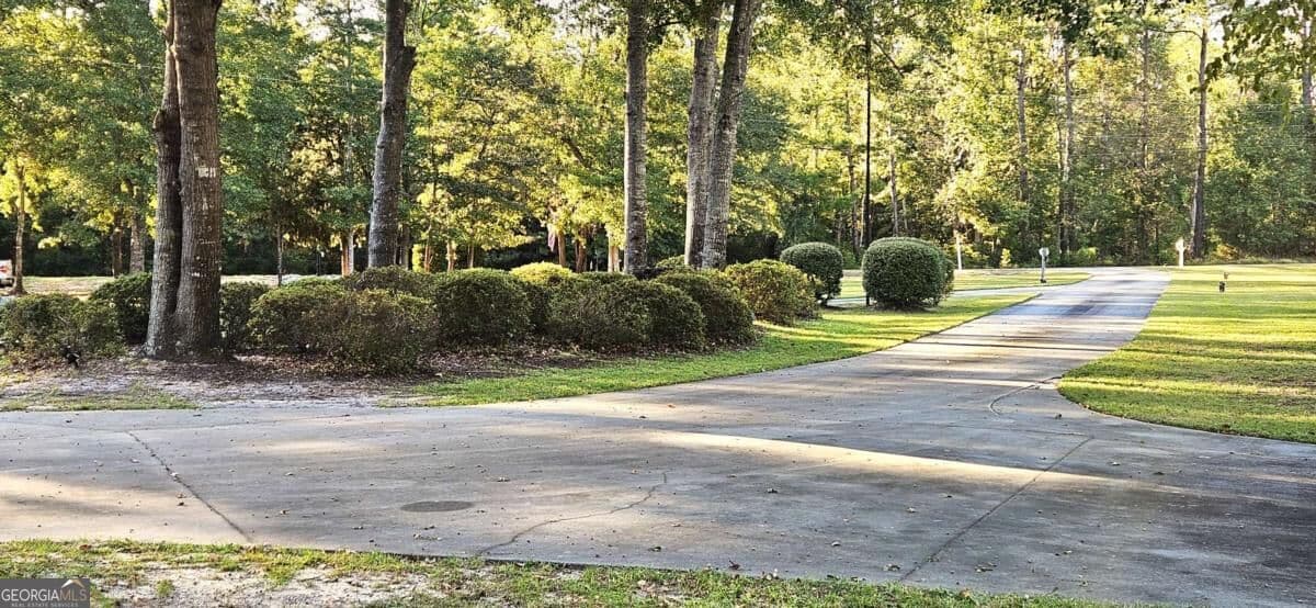 4 bedroom, 3 bathroom, 2,744 sq ft single family residence for sale at 330 Maria Sorrell Road, Statesboro, GA 30461 — photo 4