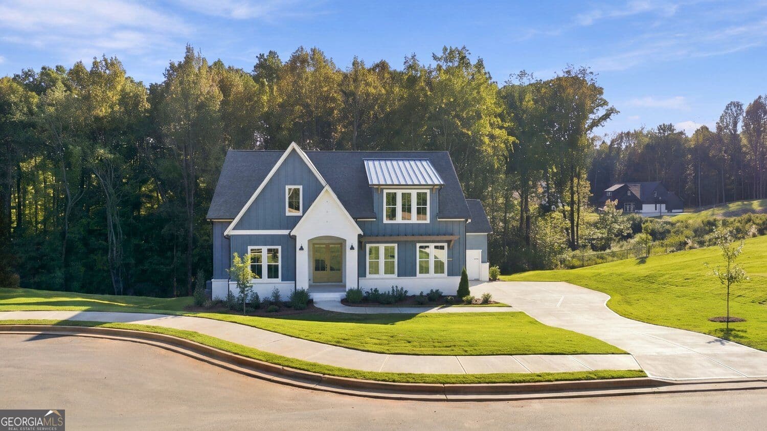 4 bedroom, 3.5 bathroom, 3,043 sq ft single family residence for sale at 8320 Shoal Court, Gainesville, GA 30506
