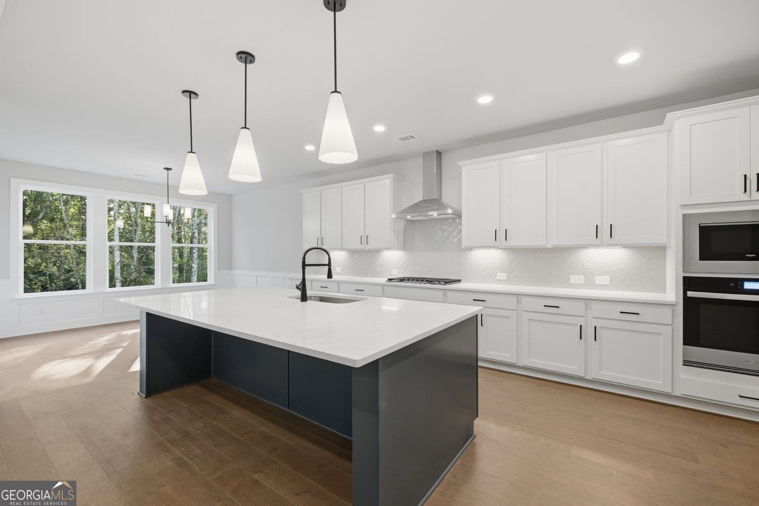 4 bedroom, 3.5 bathroom, 3,043 sq ft single family residence for sale at 8320 Shoal Court, Gainesville, GA 30506 — photo 10