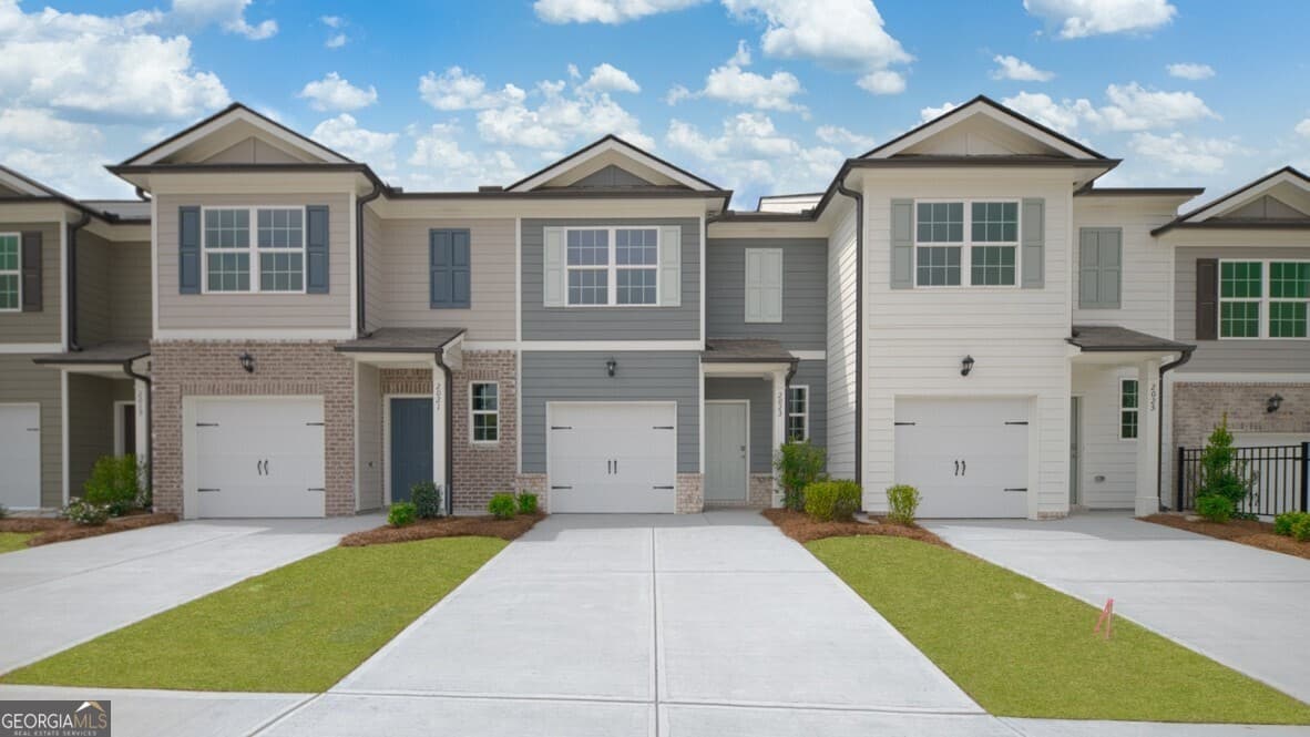 3 bedroom, 2.5 bathroom, 1,508 sq ft townhouse sold at 2023 Roseleigh Drive, Douglasville, GA 30134