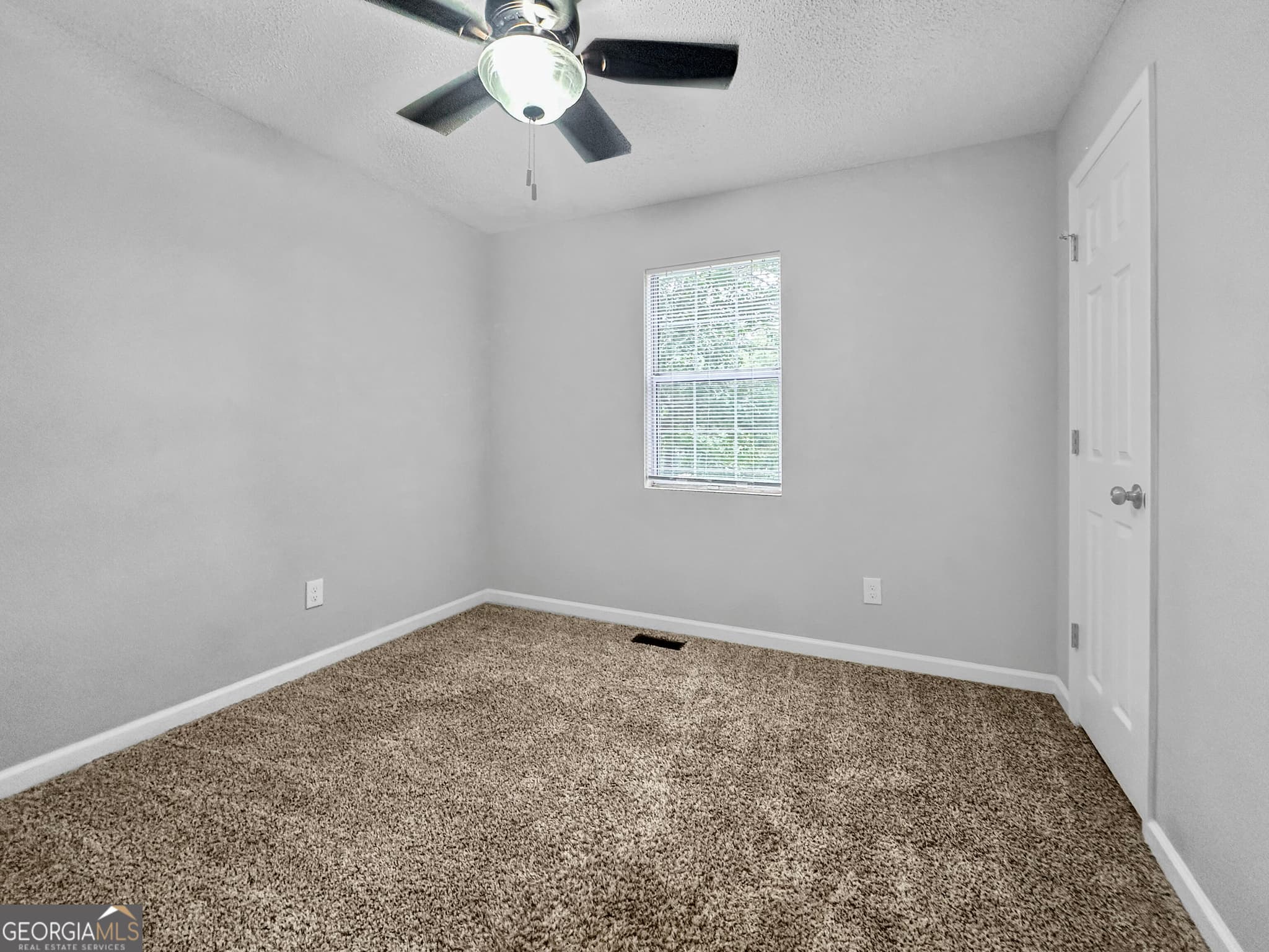 3 bedroom, 2 bathroom, 3,528 sq ft single family residence for rent at 555 Browning Circle, Acworth, GA 30101 for $1,845 a month — photo 10