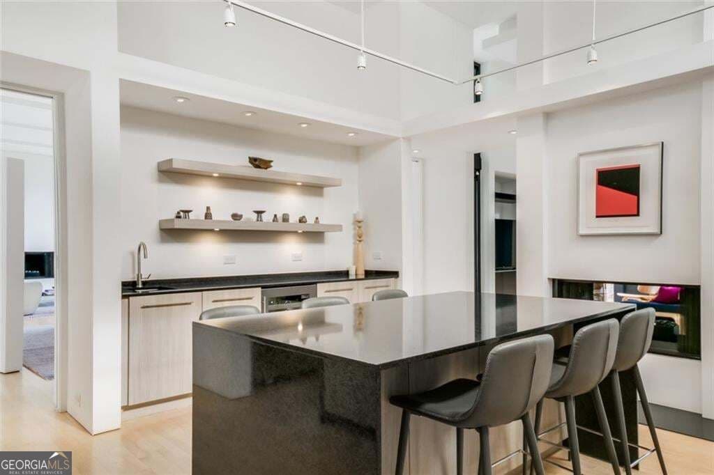 5 bedroom, 7 bathroom, 5,441 sq ft single family residence for sale at 461 Tam Oshanter Drive, Marietta, GA 30067 — photo 10