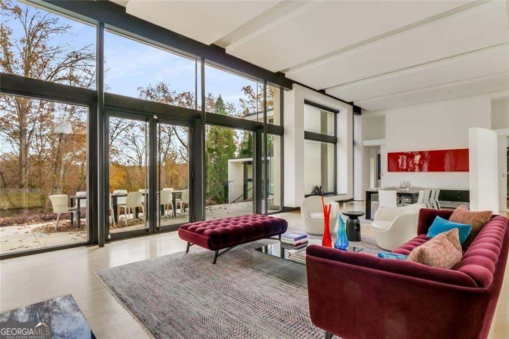 5 bedroom, 7 bathroom, 5,441 sq ft single family residence for sale at 461 Tam Oshanter Drive, Marietta, GA 30067 — photo 4