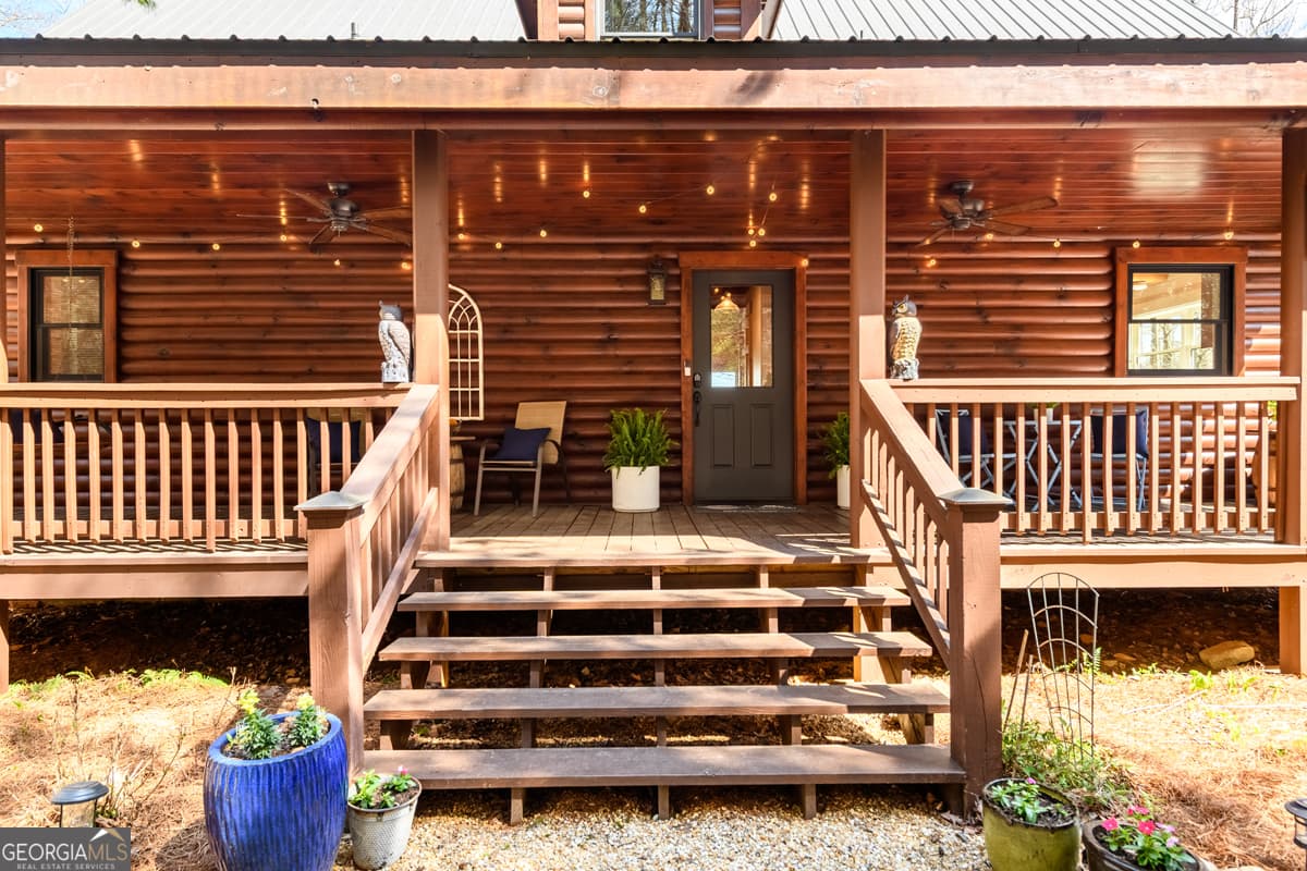 3 bedroom, 3.5 bathroom, 2,880 sq ft cabin,single family residence for sale at 91 Whispering Lake Way, Blue Ridge, GA 30513 — photo 5