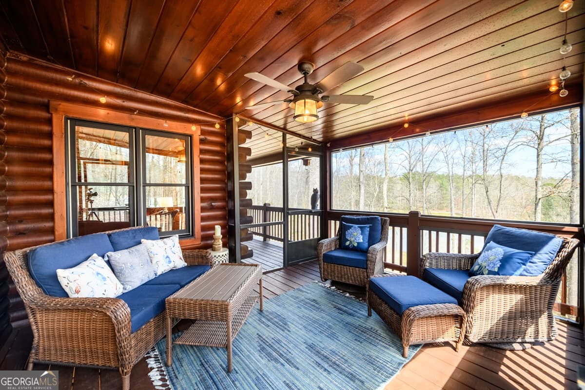 3 bedroom, 3.5 bathroom, 2,880 sq ft cabin,single family residence for sale at 91 Whispering Lake Way, Blue Ridge, GA 30513 — photo 10