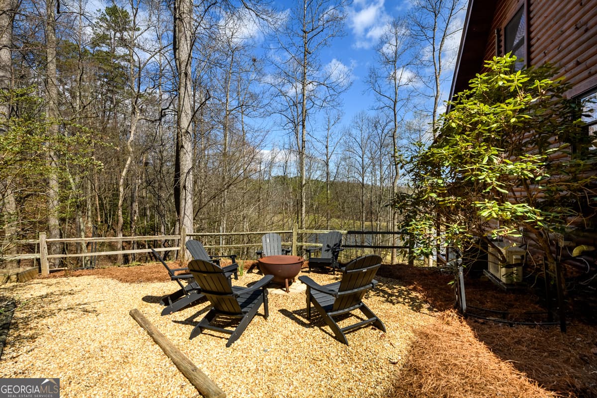 3 bedroom, 3.5 bathroom, 2,880 sq ft cabin,single family residence for sale at 91 Whispering Lake Way, Blue Ridge, GA 30513 — photo 8