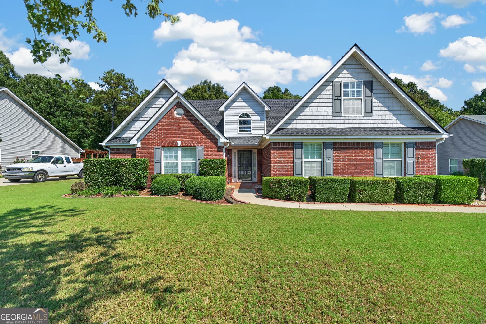 4 bedroom, 3 bathroom, 2,401 sq ft single family residence for sale at 169 Oakwood Drive, Eatonton, GA 31024