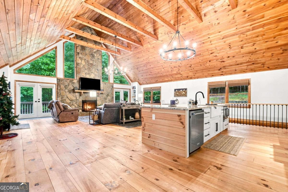 4 bedroom, 3.5 bathroom, 3,360 sq ft cabin,single family residence for sale at 314 Northcutt Road, Ellijay, GA 30540 — photo 3