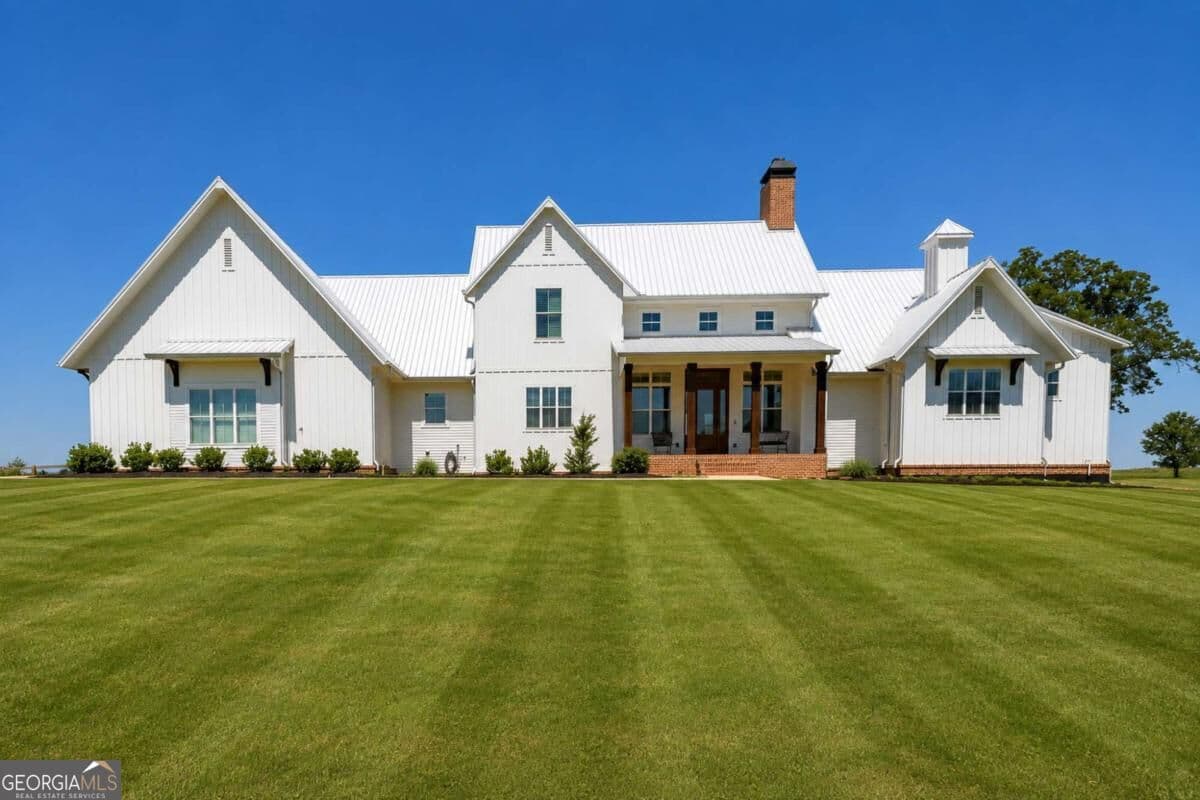 4 bedroom, 4.5 bathroom, 3,203 sq ft single family residence for sale at 3200 Shady Grove Road, Carrollton, GA 30116