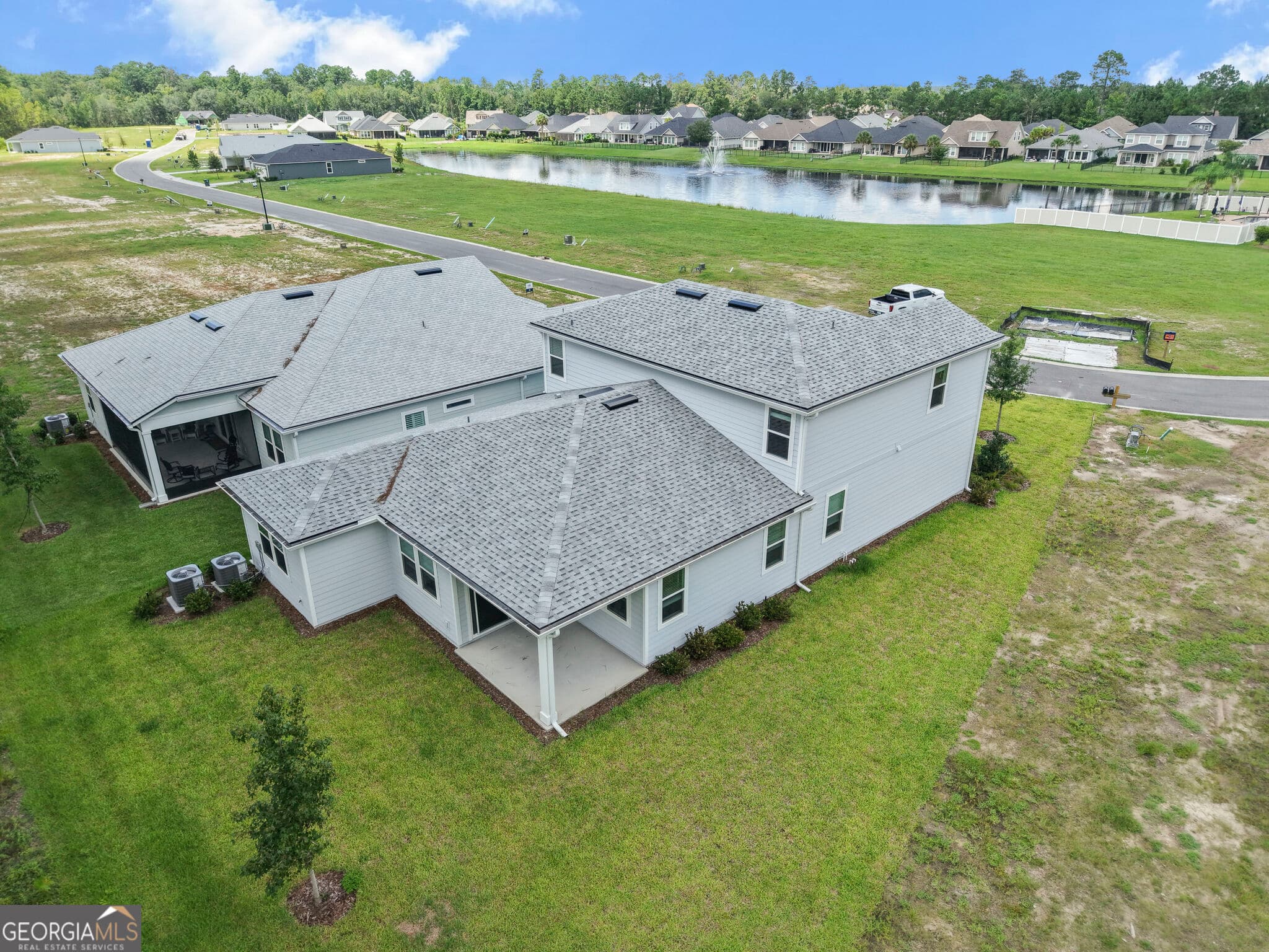 4 bedroom, 3 bathroom, 2,818 sq ft single family residence for sale at 122 Madeline Taylor Place, Kingsland, GA 31548 — photo 4