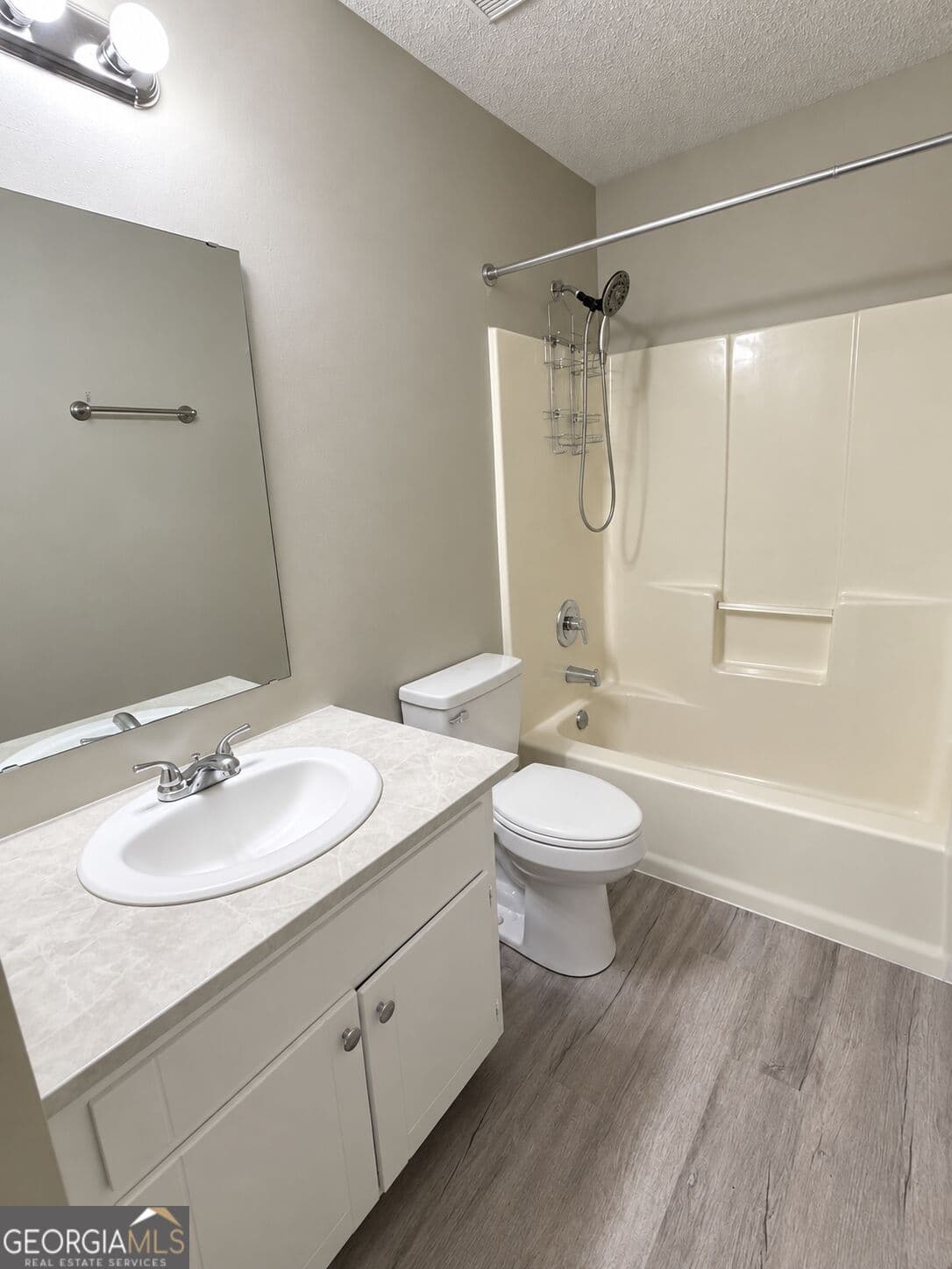 3 bedroom, 2.5 bathroom, 1,478 sq ft single family residence for rent at 125 Lake Wellington Drive, Kingsland, GA 31548 for $1,950 a month — photo 5