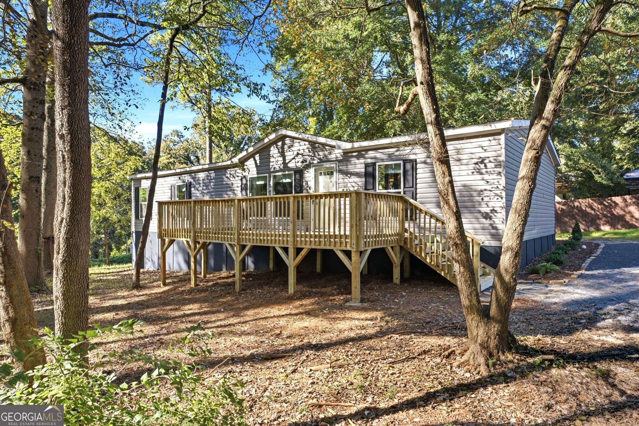 3 bedroom, 2 bathroom manufactured home,single family residence for sale at 470 Gold Hill Drive, Acworth, GA 30102 — photo 3