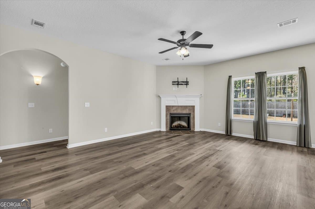 4 bedroom, 2 bathroom, 2,005 sq ft single family residence for sale at 201 Turpentine Trail, Hinesville, GA 31313 — photo 8