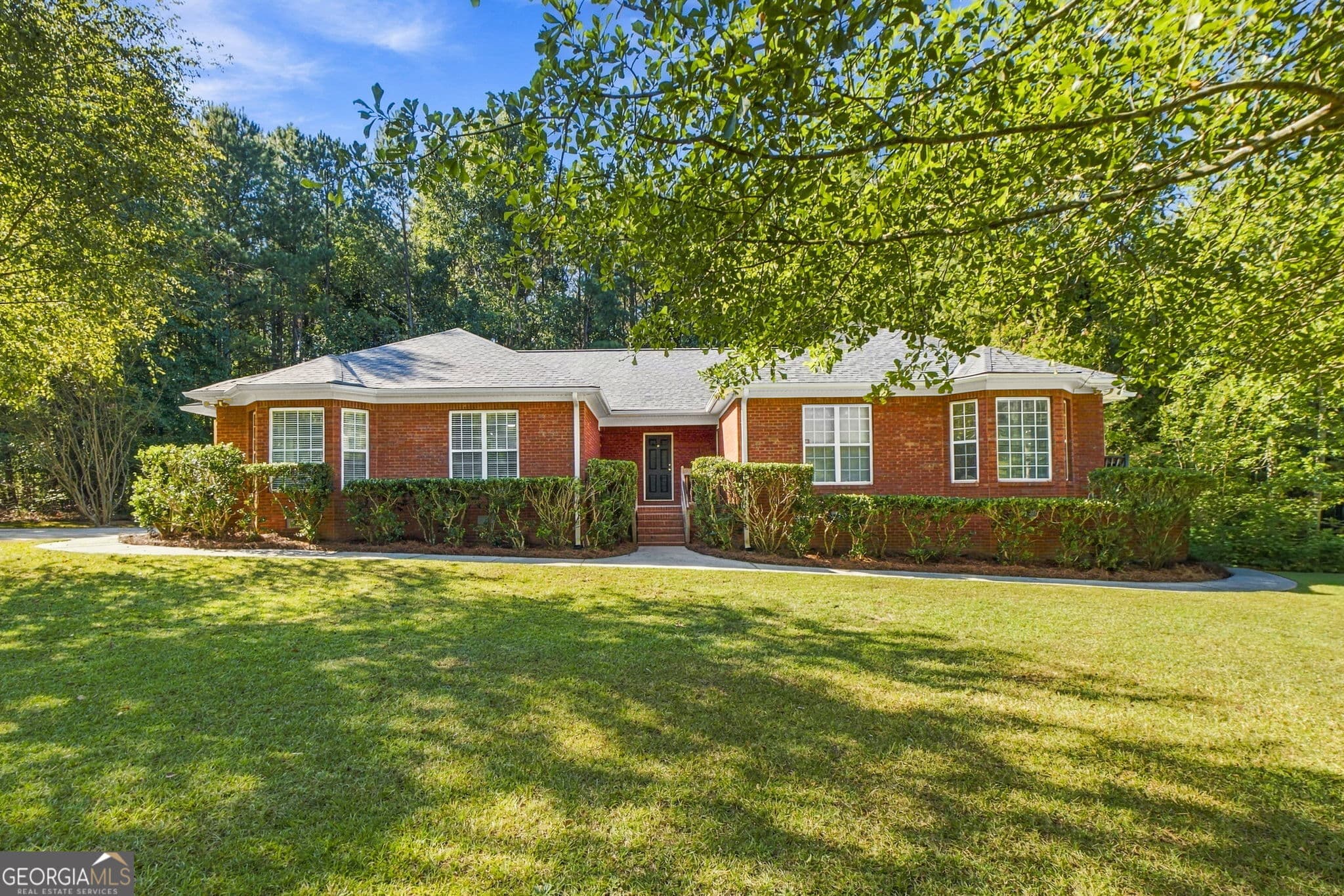 2 bedroom, 2 bathroom, 1,250 sq ft duplex for rent at 100 Bluebird Lane, Griffin, GA 30223 for $1,550 a month — photo 2