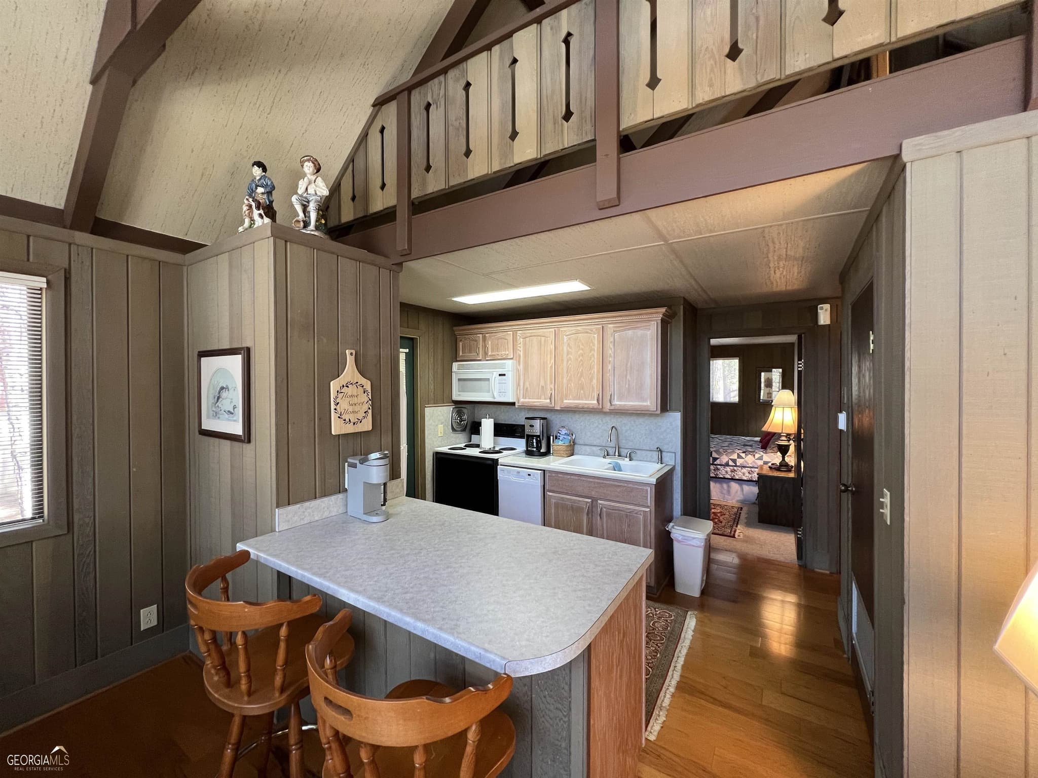3 bedroom, 2 bathroom, 1,352 sq ft cabin,single family residence for sale at 85 St Moritz Drive, Pine Mountain, GA 31822 — photo 6