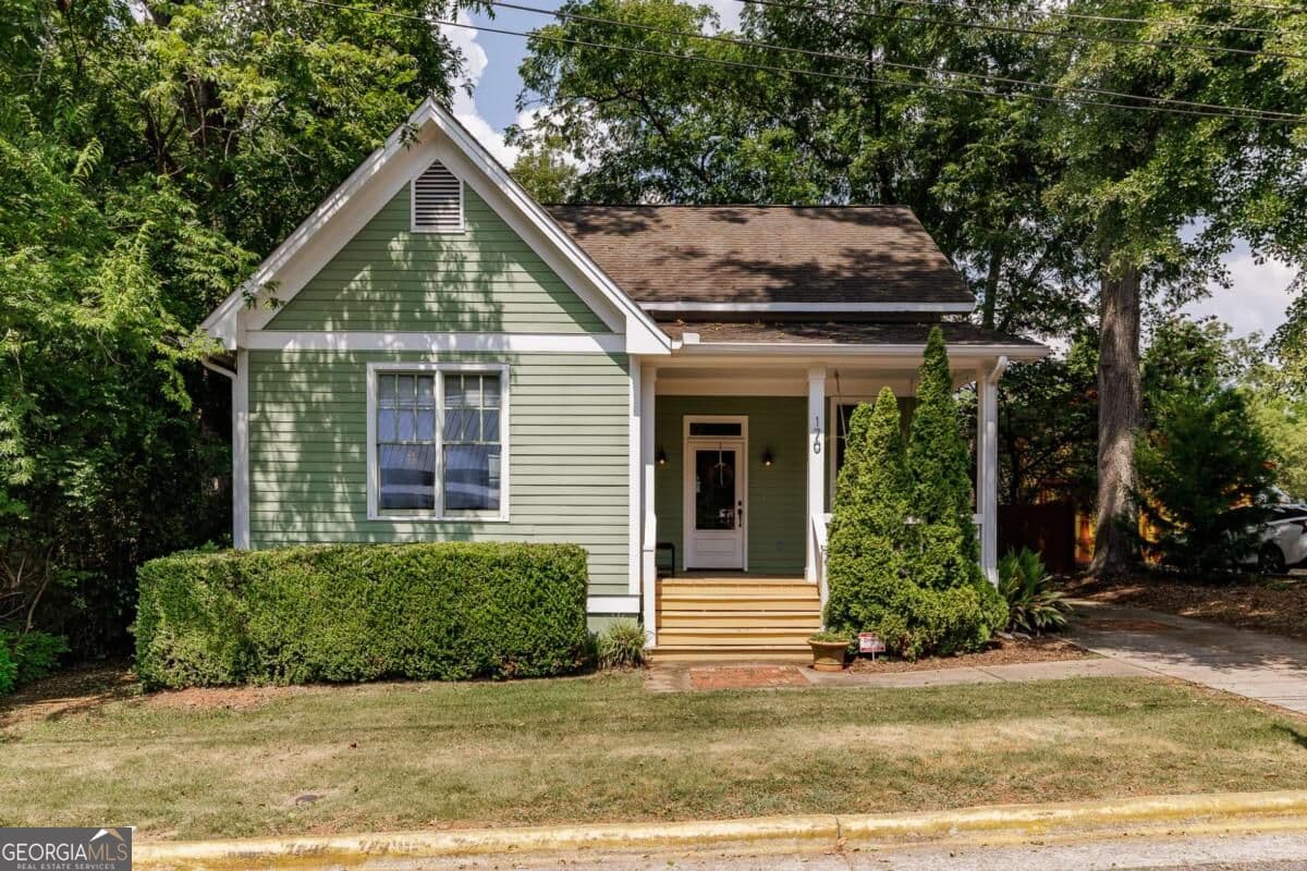 4 bedroom, 2.5 bathroom, 2,501 sq ft single family residence for sale at 170 Cohen Street, Athens, GA 30601 — photo 1 of 50
