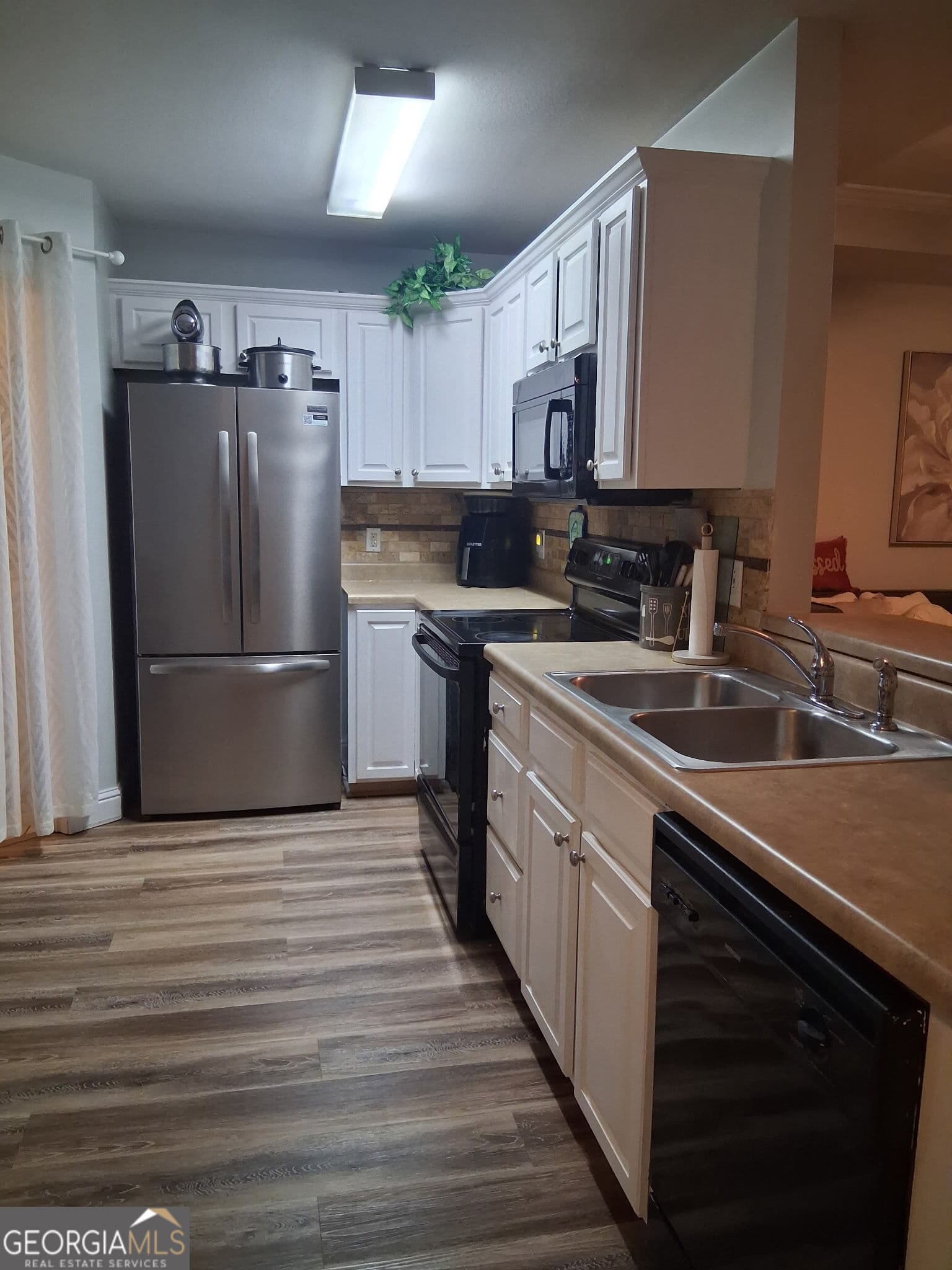 3 bedroom, 2 bathroom, 1,584 sq ft single family residence for sale at 104 Alexis Way, Byron, GA 31008 — photo 7