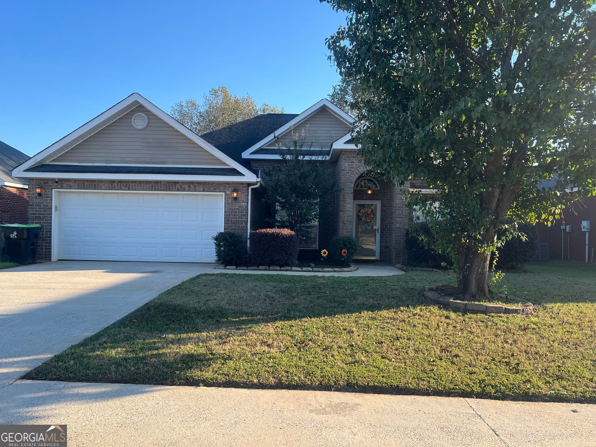 3 bedroom, 2 bathroom, 1,584 sq ft single family residence for sale at 104 Alexis Way, Byron, GA 31008