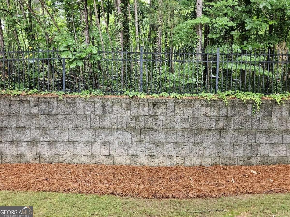 2 bedroom, 2.5 bathroom, 1,328 sq ft townhouse for sale at 1728 SW Devon Drive, Atlanta, GA 30311 — photo 6