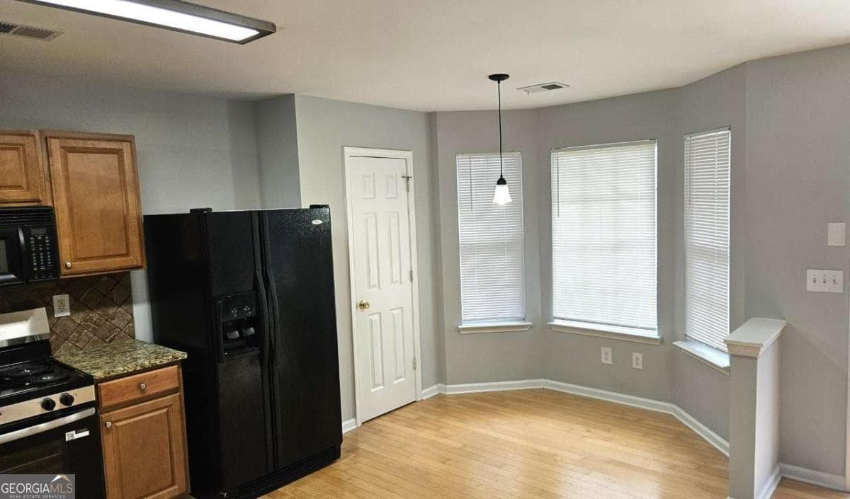 2 bedroom, 2.5 bathroom, 1,328 sq ft townhouse for sale at 1728 SW Devon Drive, Atlanta, GA 30311 — photo 7