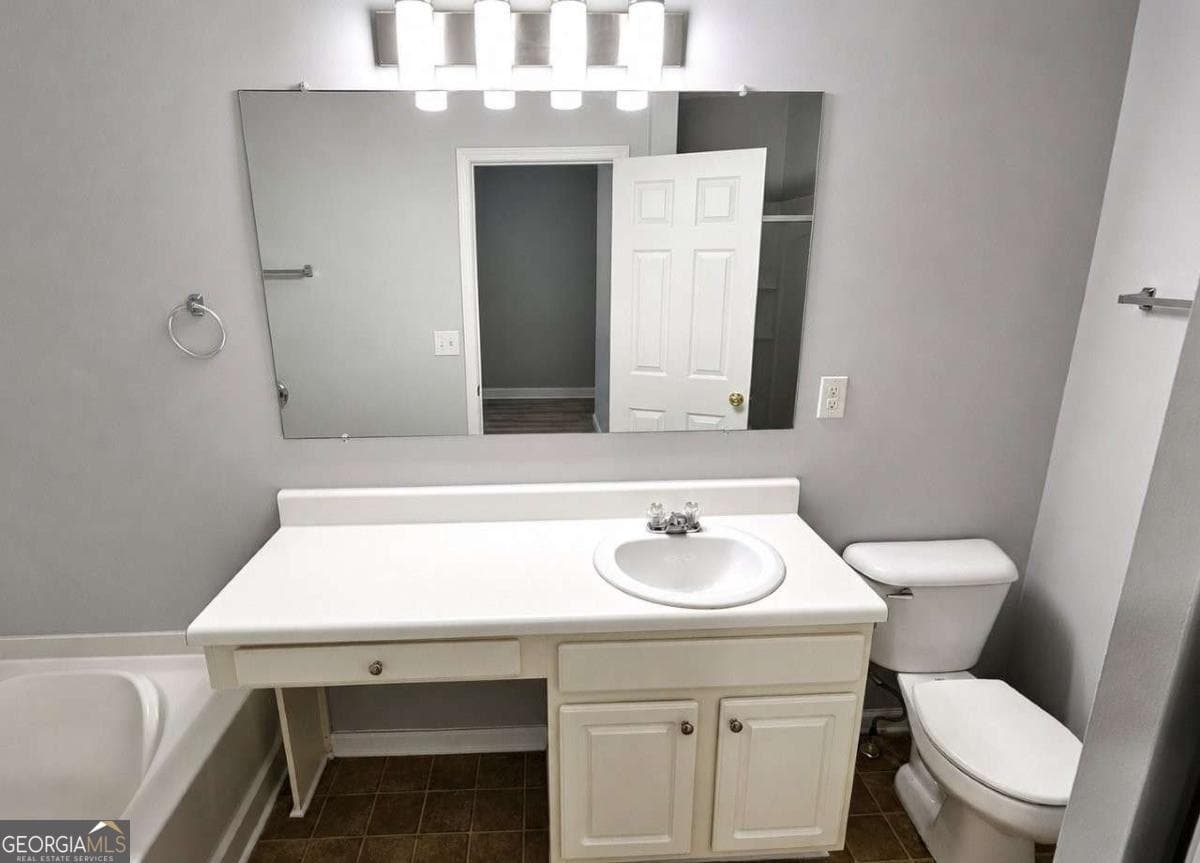 2 bedroom, 2.5 bathroom, 1,328 sq ft townhouse for sale at 1728 SW Devon Drive, Atlanta, GA 30311 — photo 3