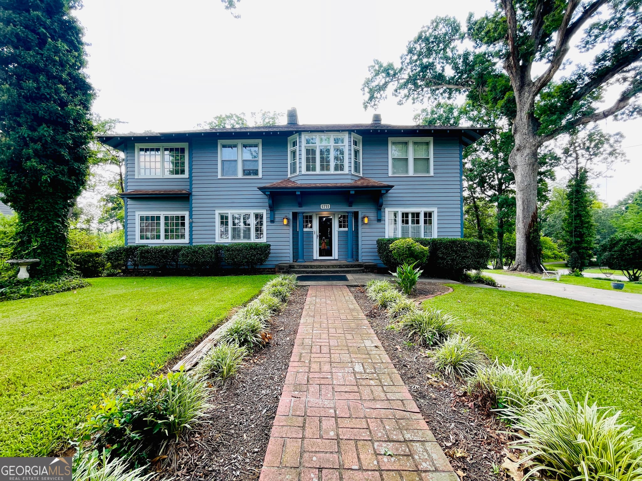 3 bedroom, 2.5 bathroom, 2,316 sq ft single family residence for sale at 1711 S Holly Street, Anderson, SC 29625 — photo 2