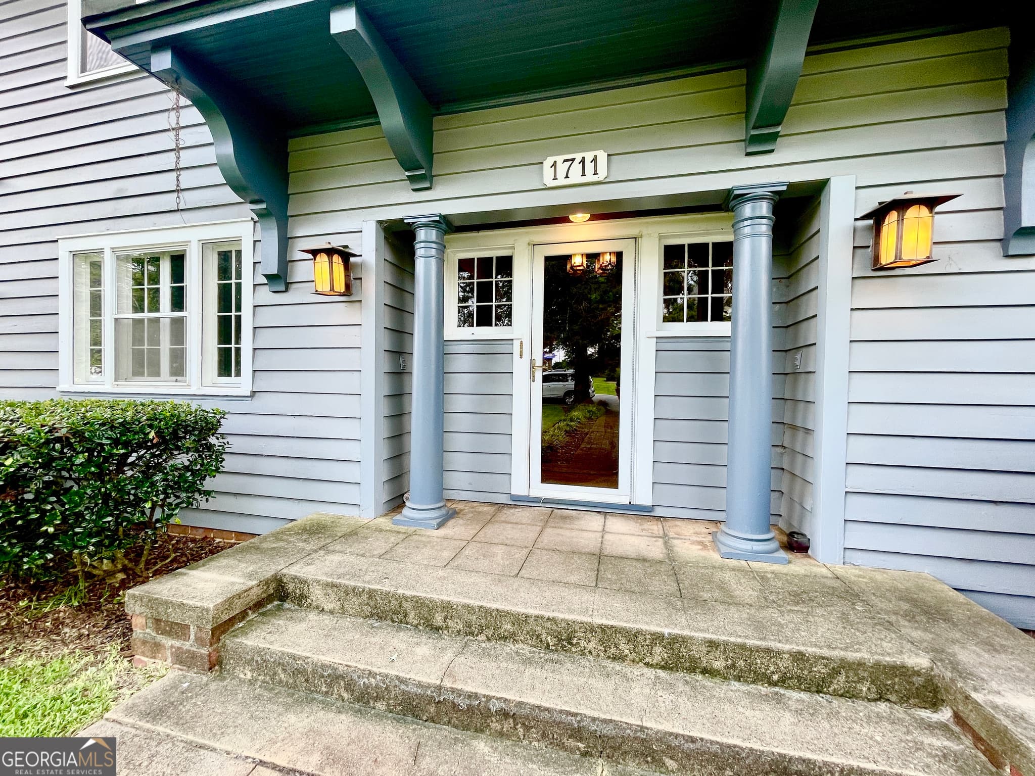 3 bedroom, 2.5 bathroom, 2,316 sq ft single family residence for sale at 1711 S Holly Street, Anderson, SC 29625 — photo 3