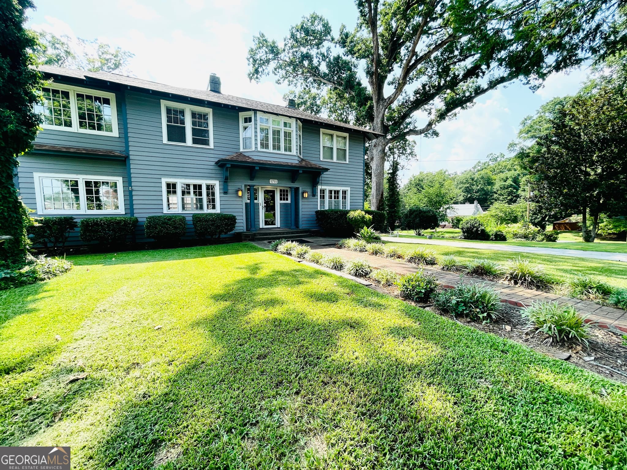 3 bedroom, 2.5 bathroom, 2,316 sq ft single family residence for sale at 1711 S Holly Street, Anderson, SC 29625 — photo 4