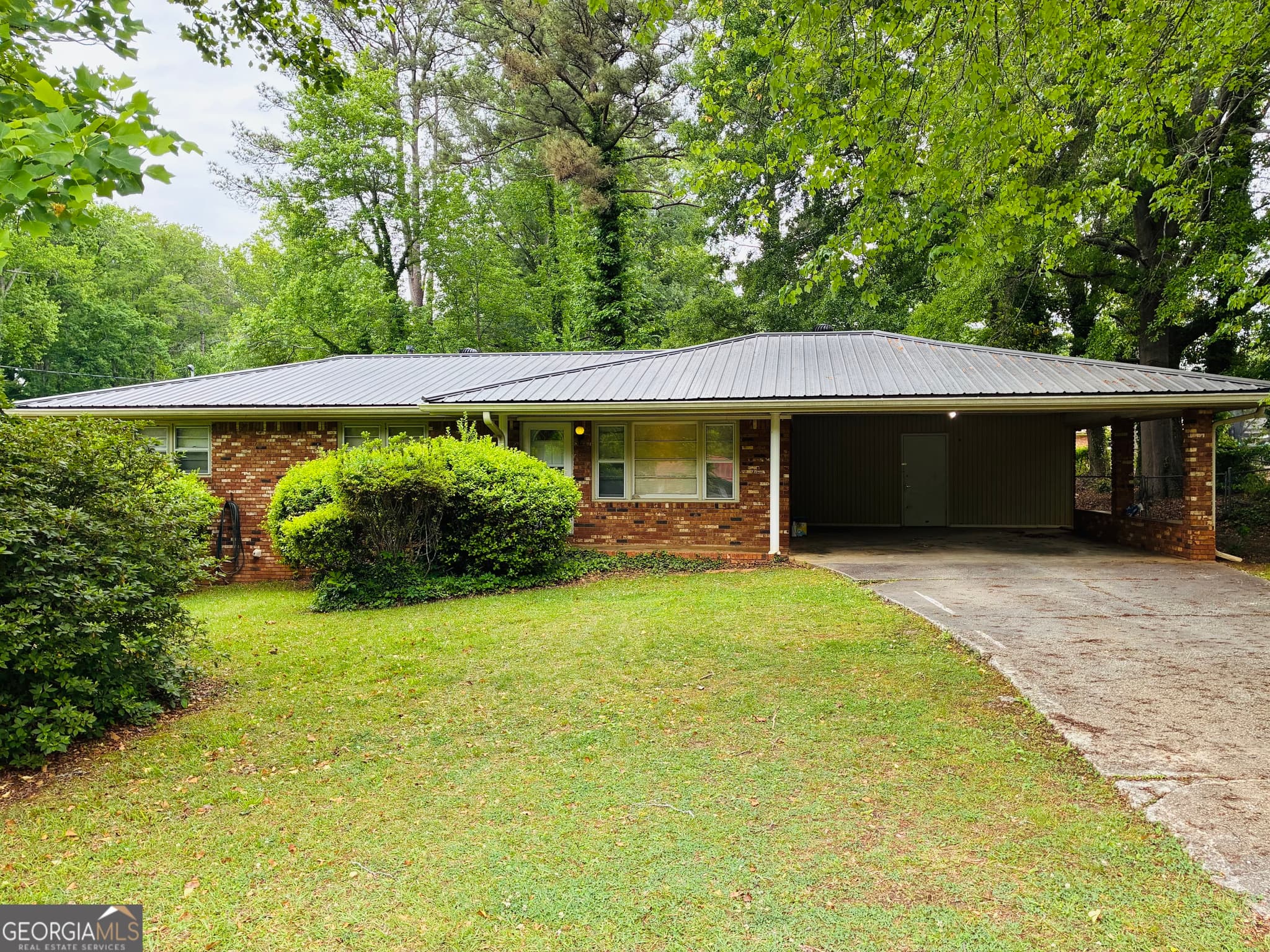 3 bedroom, 1.5 bathroom, 1,125 sq ft single family residence sold at 3813 Lithia Way, Lithia Springs, GA 30122