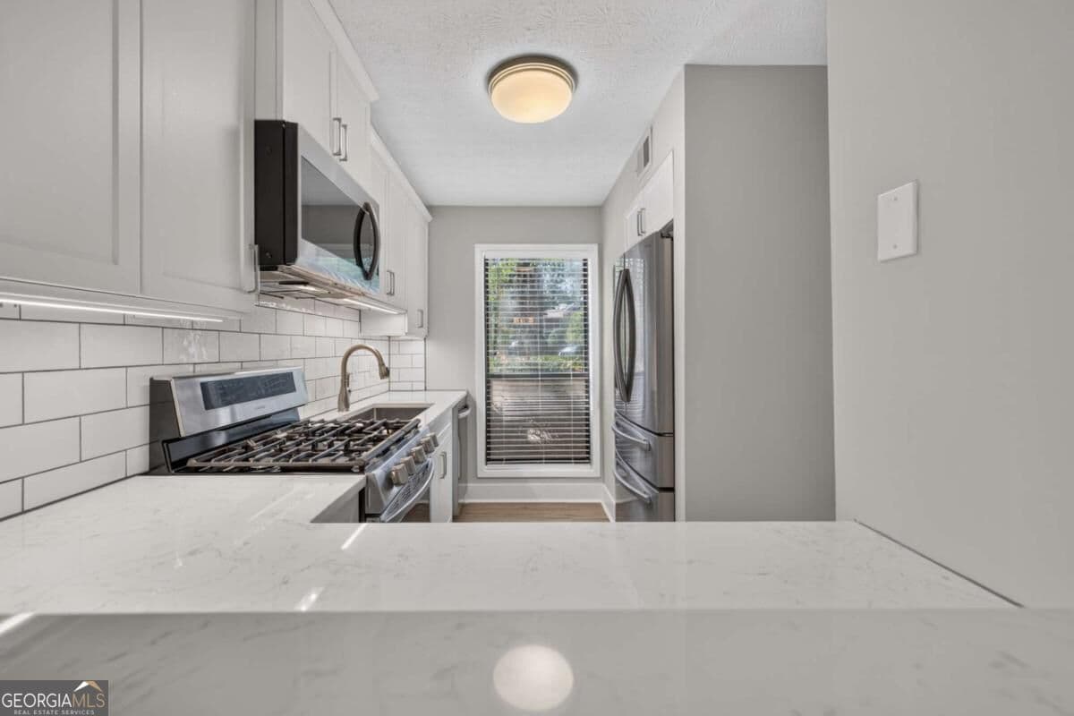 1 bedroom, 1 bathroom, 905 sq ft condominium for sale at 206 Wynnes Ridge Circle, Marietta, GA 30067 — photo 10