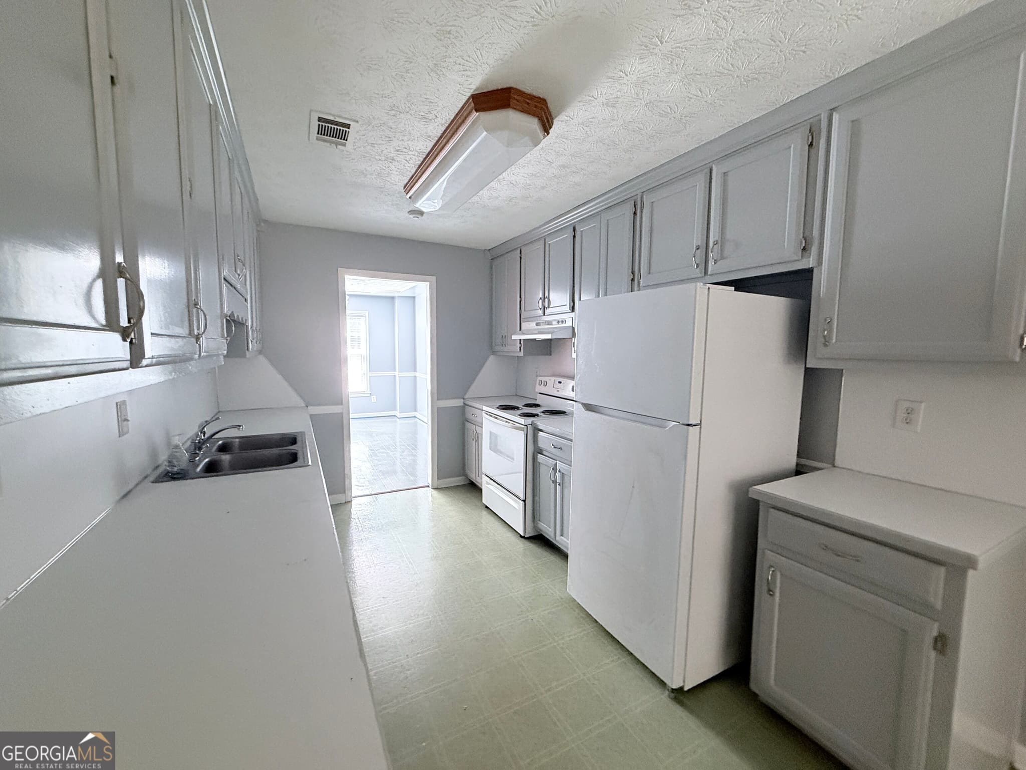 3 bedroom, 2 bathroom, 1,834 sq ft single family residence for rent at 1986 Lou Drive, Conyers, GA 30013 for $2,150 a month — photo 7