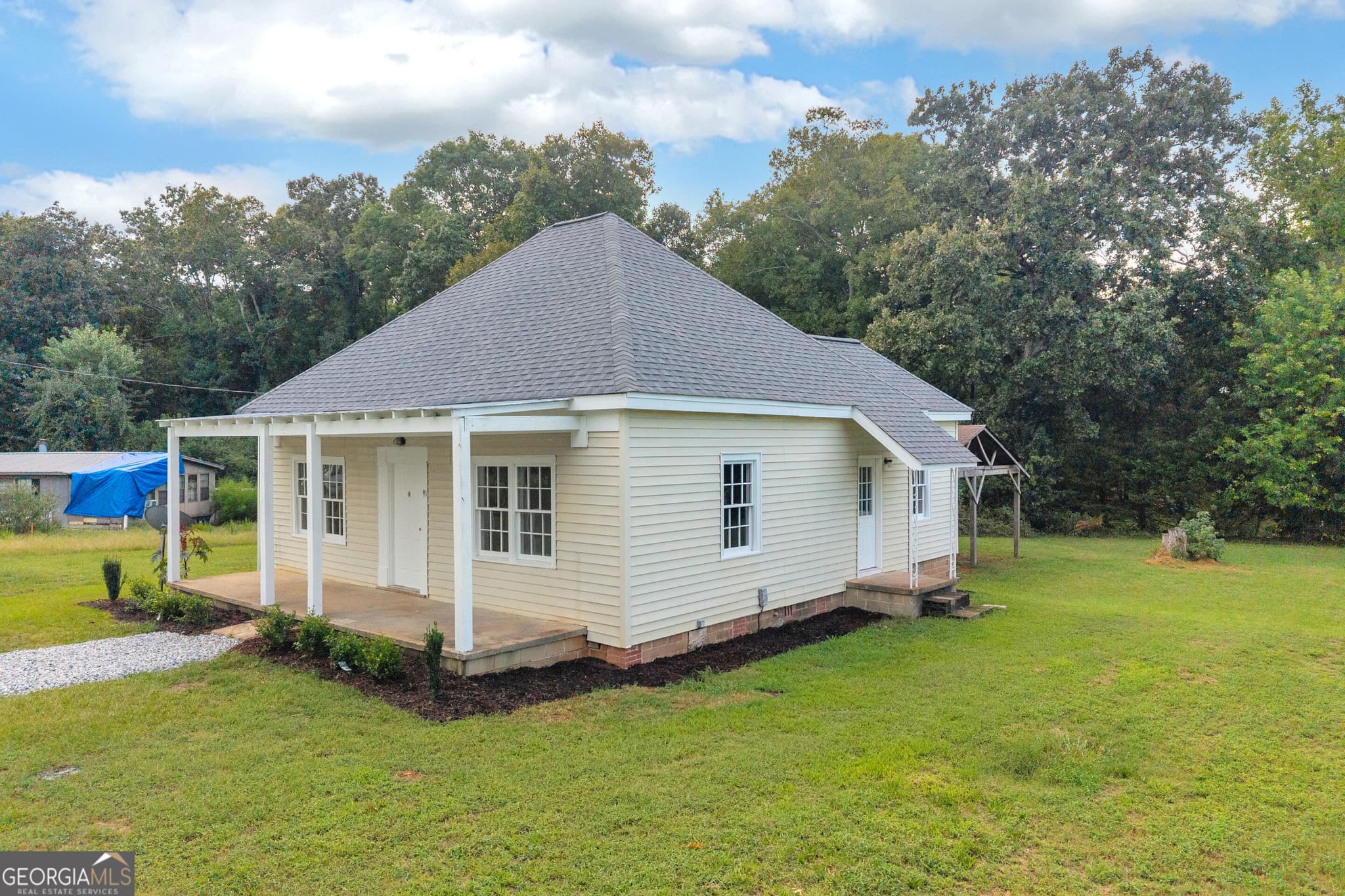 4 bedroom, 1 bathroom, 1,072 sq ft single family residence under contract at 91 Sunset Drive, Hartwell, GA 30643 — photo 2