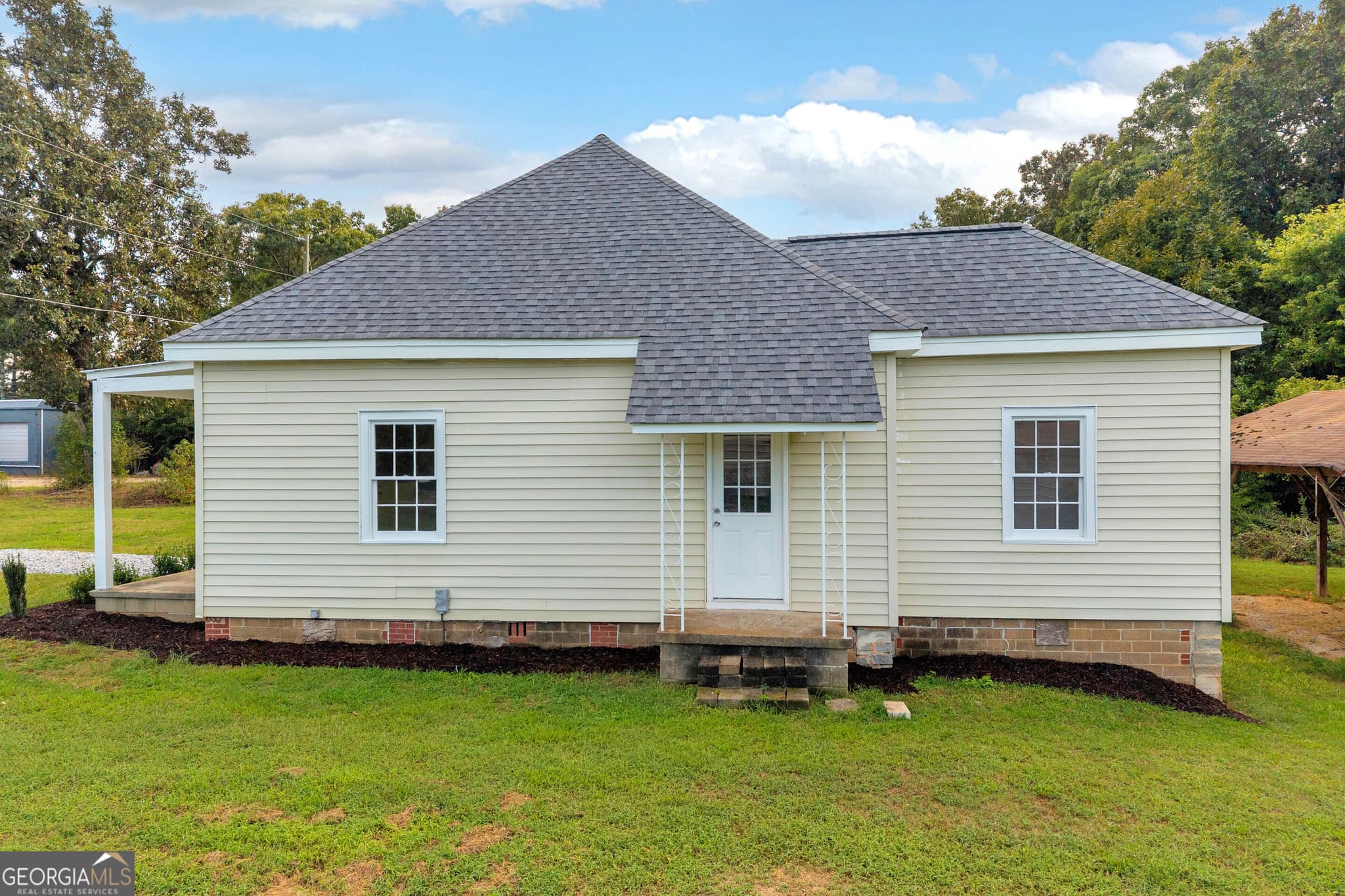 4 bedroom, 1 bathroom, 1,072 sq ft single family residence under contract at 91 Sunset Drive, Hartwell, GA 30643 — photo 7