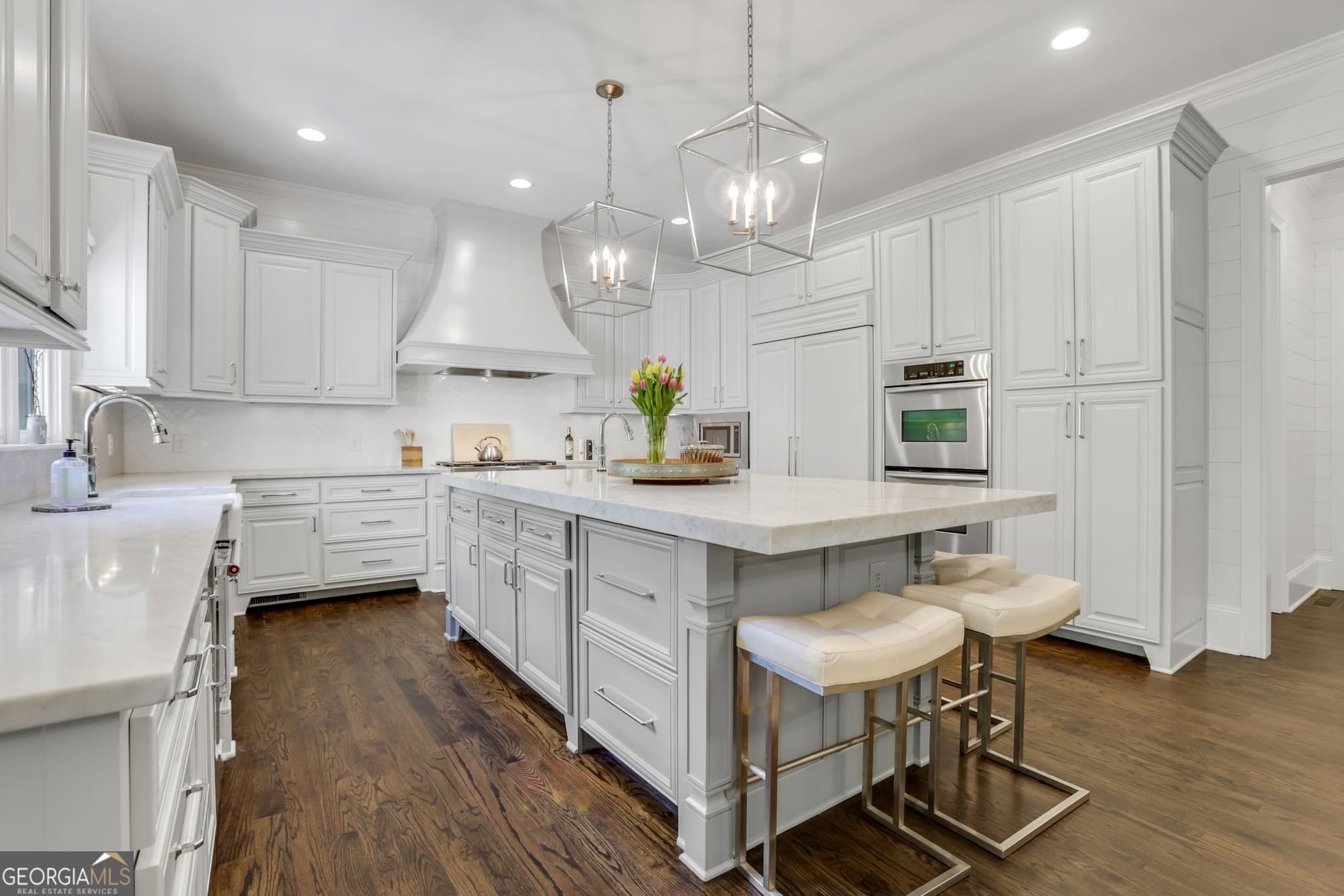 6 bedroom, 6.5 bathroom, 7,065 sq ft single family residence for sale at 1670 Cone Flower Way, Suwanee, GA 30024 — photo 2